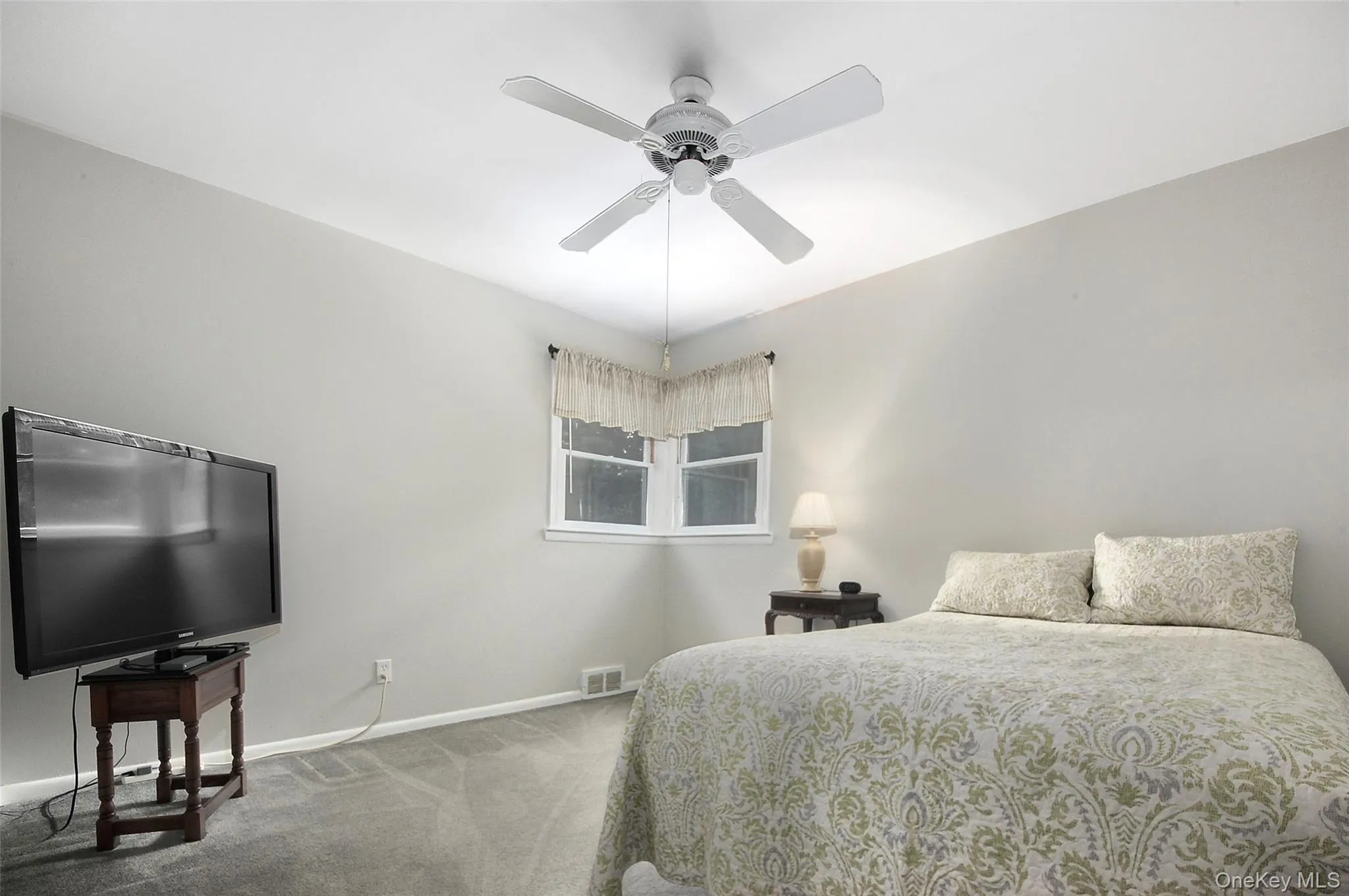 216 Spackenkill Road, Poughkeepsie, NY, 3 Bedrooms Bedrooms, 6 Rooms Rooms,2 BathroomsBathrooms,Residential,For Rent,Spackenkill,0,1042090 216 Spackenkill Road, Poughkeepsie, NY, 3 Bedrooms Bedrooms, 6 Rooms Rooms,2 BathroomsBathrooms,Residential,For Rent,Spackenkill,0,1042090