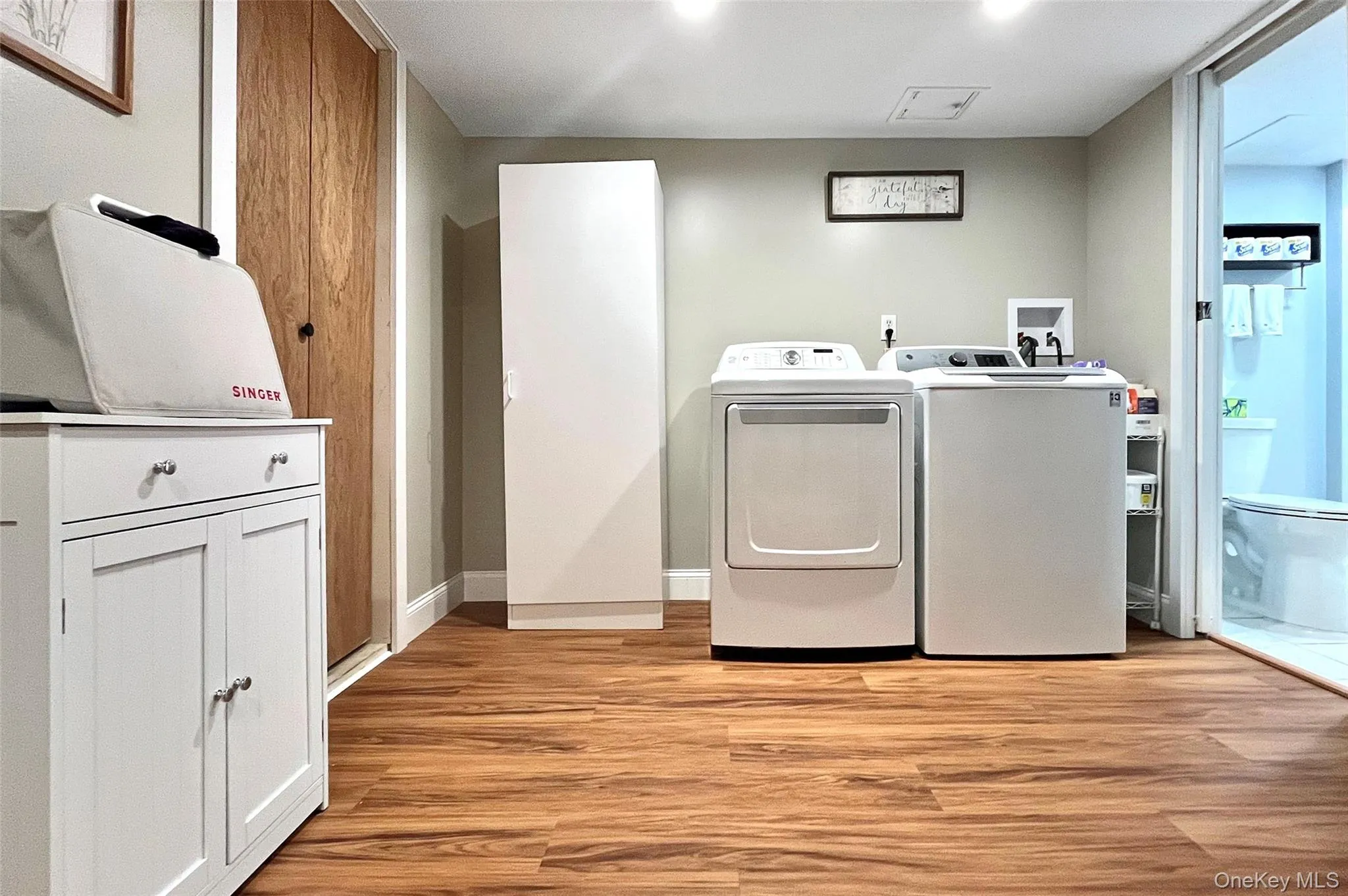 216 Spackenkill Road, Poughkeepsie, NY, 3 Bedrooms Bedrooms, 6 Rooms Rooms,2 BathroomsBathrooms,Residential,For Rent,Spackenkill,0,1042090 216 Spackenkill Road, Poughkeepsie, NY, 3 Bedrooms Bedrooms, 6 Rooms Rooms,2 BathroomsBathrooms,Residential,For Rent,Spackenkill,0,1042090