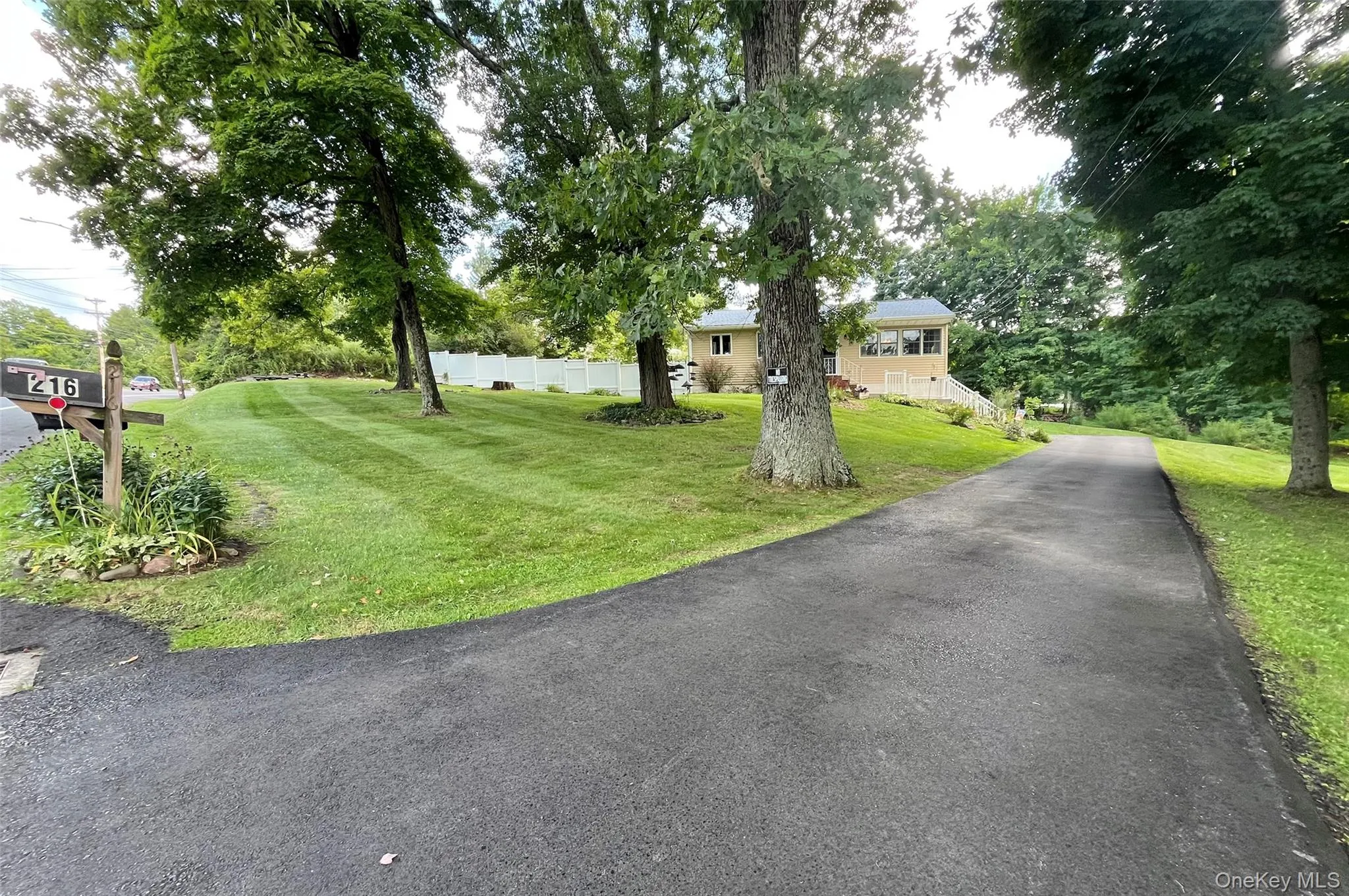 216 Spackenkill Road, Poughkeepsie, NY, 3 Bedrooms Bedrooms, 6 Rooms Rooms,2 BathroomsBathrooms,Residential,For Rent,Spackenkill,0,1042090 216 Spackenkill Road, Poughkeepsie, NY, 3 Bedrooms Bedrooms, 6 Rooms Rooms,2 BathroomsBathrooms,Residential,For Rent,Spackenkill,0,1042090