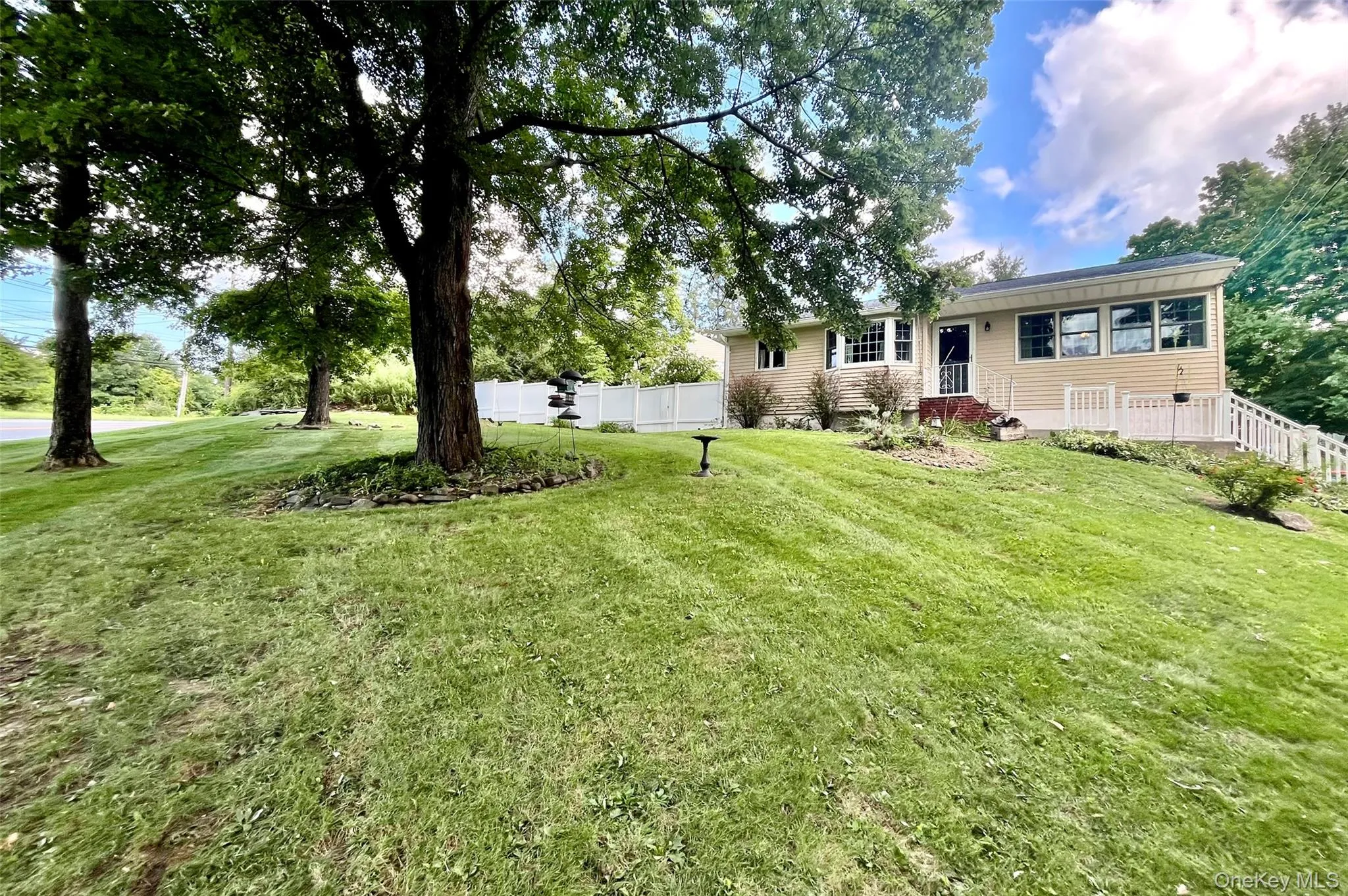 216 Spackenkill Road, Poughkeepsie, NY, 3 Bedrooms Bedrooms, 6 Rooms Rooms,2 BathroomsBathrooms,Residential,For Rent,Spackenkill,0,1042090 216 Spackenkill Road, Poughkeepsie, NY, 3 Bedrooms Bedrooms, 6 Rooms Rooms,2 BathroomsBathrooms,Residential,For Rent,Spackenkill,0,1042090