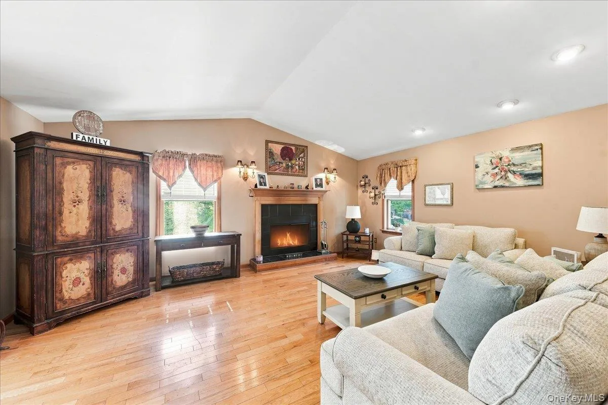 34 Fairfax Road, Fishkill, NY, 3 Bedrooms Bedrooms, 9 Rooms Rooms,2 BathroomsBathrooms,Residential,For Rent,Fairfax,0,1042092 34 Fairfax Road, Fishkill, NY, 3 Bedrooms Bedrooms, 9 Rooms Rooms,2 BathroomsBathrooms,Residential,For Rent,Fairfax,0,1042092