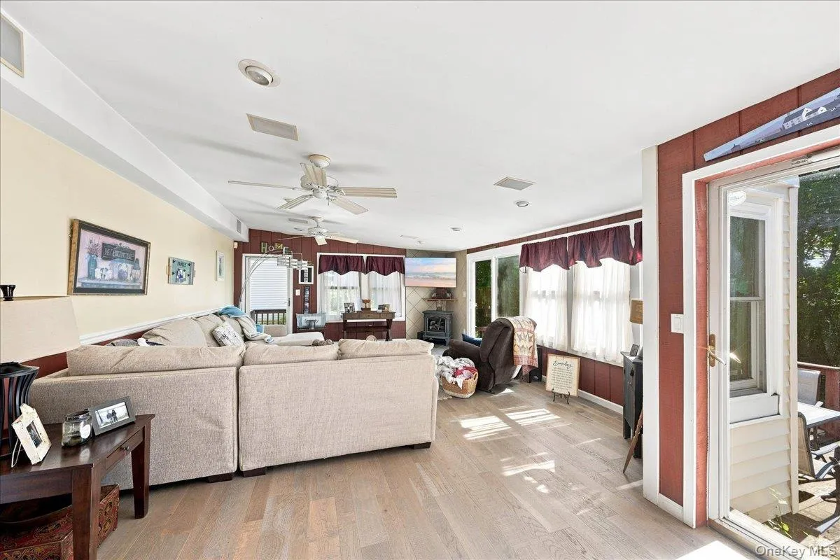 34 Fairfax Road, Fishkill, NY, 3 Bedrooms Bedrooms, 9 Rooms Rooms,2 BathroomsBathrooms,Residential,For Rent,Fairfax,0,1042092 34 Fairfax Road, Fishkill, NY, 3 Bedrooms Bedrooms, 9 Rooms Rooms,2 BathroomsBathrooms,Residential,For Rent,Fairfax,0,1042092