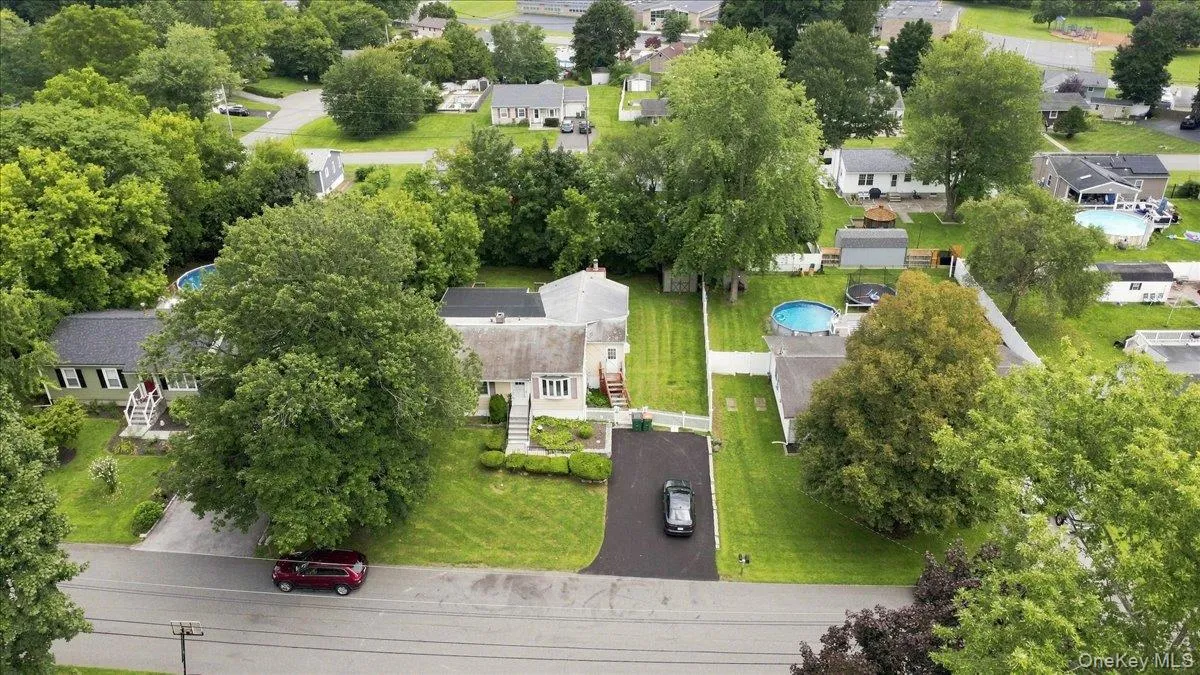34 Fairfax Road, Fishkill, NY, 3 Bedrooms Bedrooms, 9 Rooms Rooms,2 BathroomsBathrooms,Residential,For Rent,Fairfax,0,1042092 34 Fairfax Road, Fishkill, NY, 3 Bedrooms Bedrooms, 9 Rooms Rooms,2 BathroomsBathrooms,Residential,For Rent,Fairfax,0,1042092