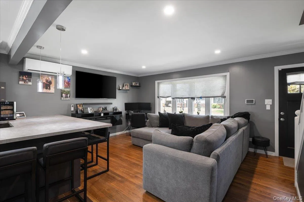 308 Mc Call Avenue, Islip, NY, 3 Bedrooms Bedrooms, 6 Rooms Rooms,2 BathroomsBathrooms,Residential,For Rent,Mc Call,0,1042100 308 Mc Call Avenue, Islip, NY, 3 Bedrooms Bedrooms, 6 Rooms Rooms,2 BathroomsBathrooms,Residential,For Rent,Mc Call,0,1042100