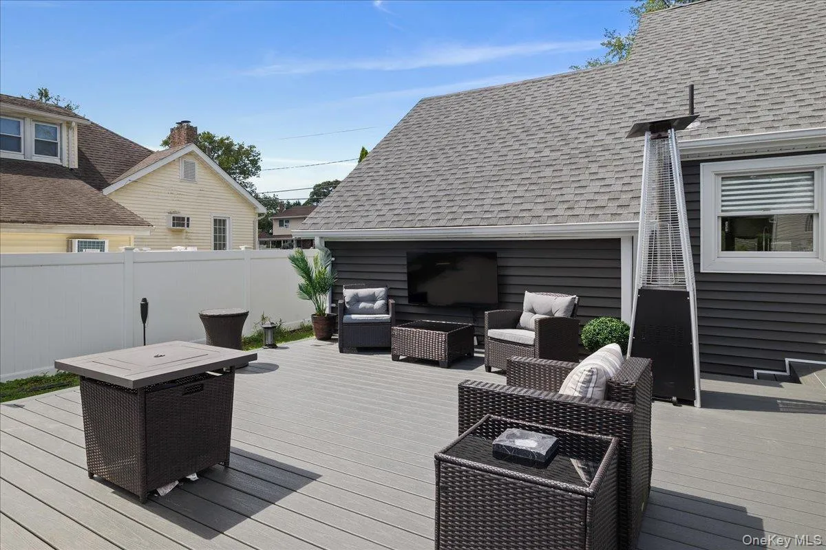 308 Mc Call Avenue, Islip, NY, 3 Bedrooms Bedrooms, 6 Rooms Rooms,2 BathroomsBathrooms,Residential,For Rent,Mc Call,0,1042100 308 Mc Call Avenue, Islip, NY, 3 Bedrooms Bedrooms, 6 Rooms Rooms,2 BathroomsBathrooms,Residential,For Rent,Mc Call,0,1042100