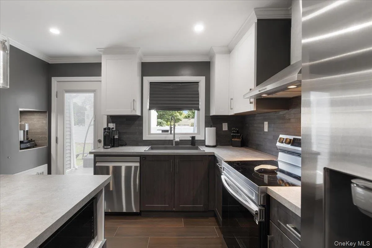308 Mc Call Avenue, Islip, NY, 3 Bedrooms Bedrooms, 6 Rooms Rooms,2 BathroomsBathrooms,Residential,For Rent,Mc Call,0,1042100 308 Mc Call Avenue, Islip, NY, 3 Bedrooms Bedrooms, 6 Rooms Rooms,2 BathroomsBathrooms,Residential,For Rent,Mc Call,0,1042100