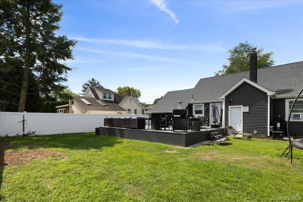 308 Mc Call Avenue, Islip, NY, 3 Bedrooms Bedrooms, 6 Rooms Rooms,2 BathroomsBathrooms,Residential,For Rent,Mc Call,0,1042100 308 Mc Call Avenue, Islip, NY, 3 Bedrooms Bedrooms, 6 Rooms Rooms,2 BathroomsBathrooms,Residential,For Rent,Mc Call,0,1042100