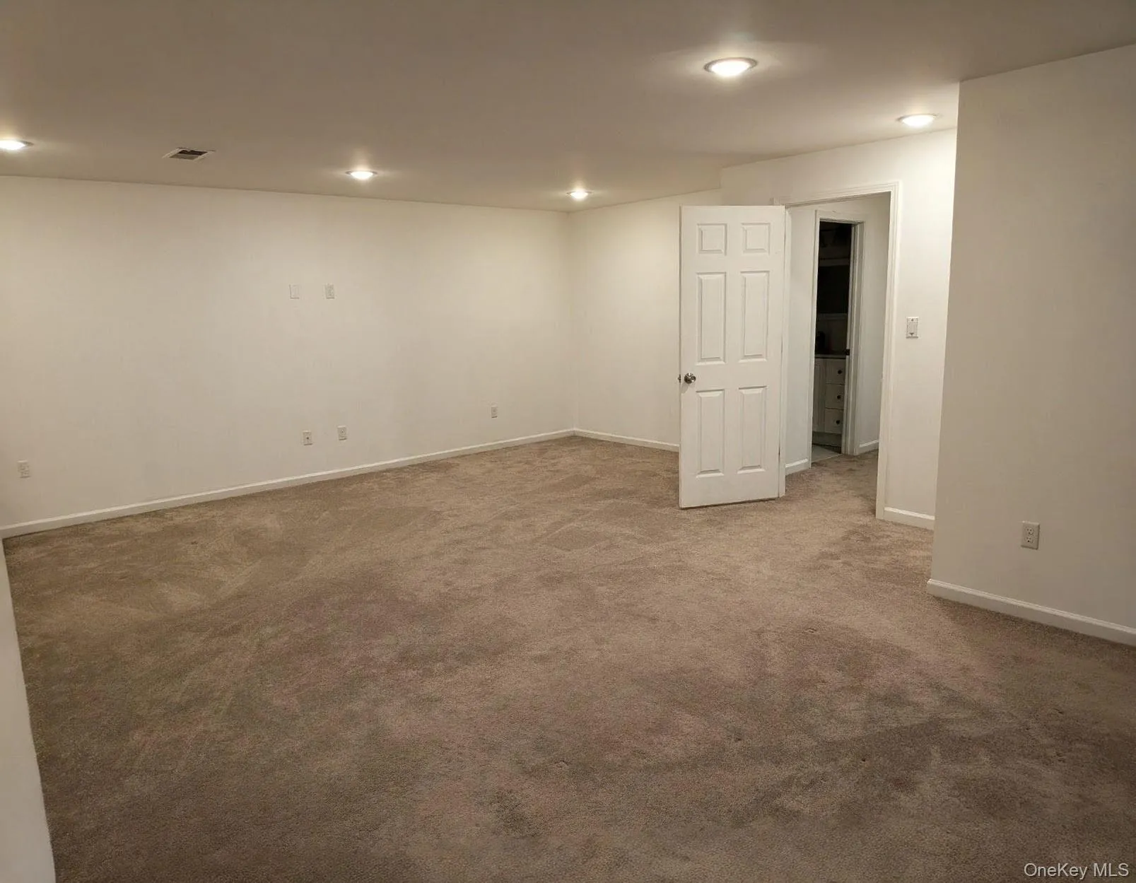 3 Cedar Hill Drive, Middletown, NY, 3 Bedrooms Bedrooms, 5 Rooms Rooms,3 BathroomsBathrooms,Residential Lease,For Rent,Cedar Hill,0,1042102 3 Cedar Hill Drive, Middletown, NY, 3 Bedrooms Bedrooms, 5 Rooms Rooms,3 BathroomsBathrooms,Residential Lease,For Rent,Cedar Hill,0,1042102