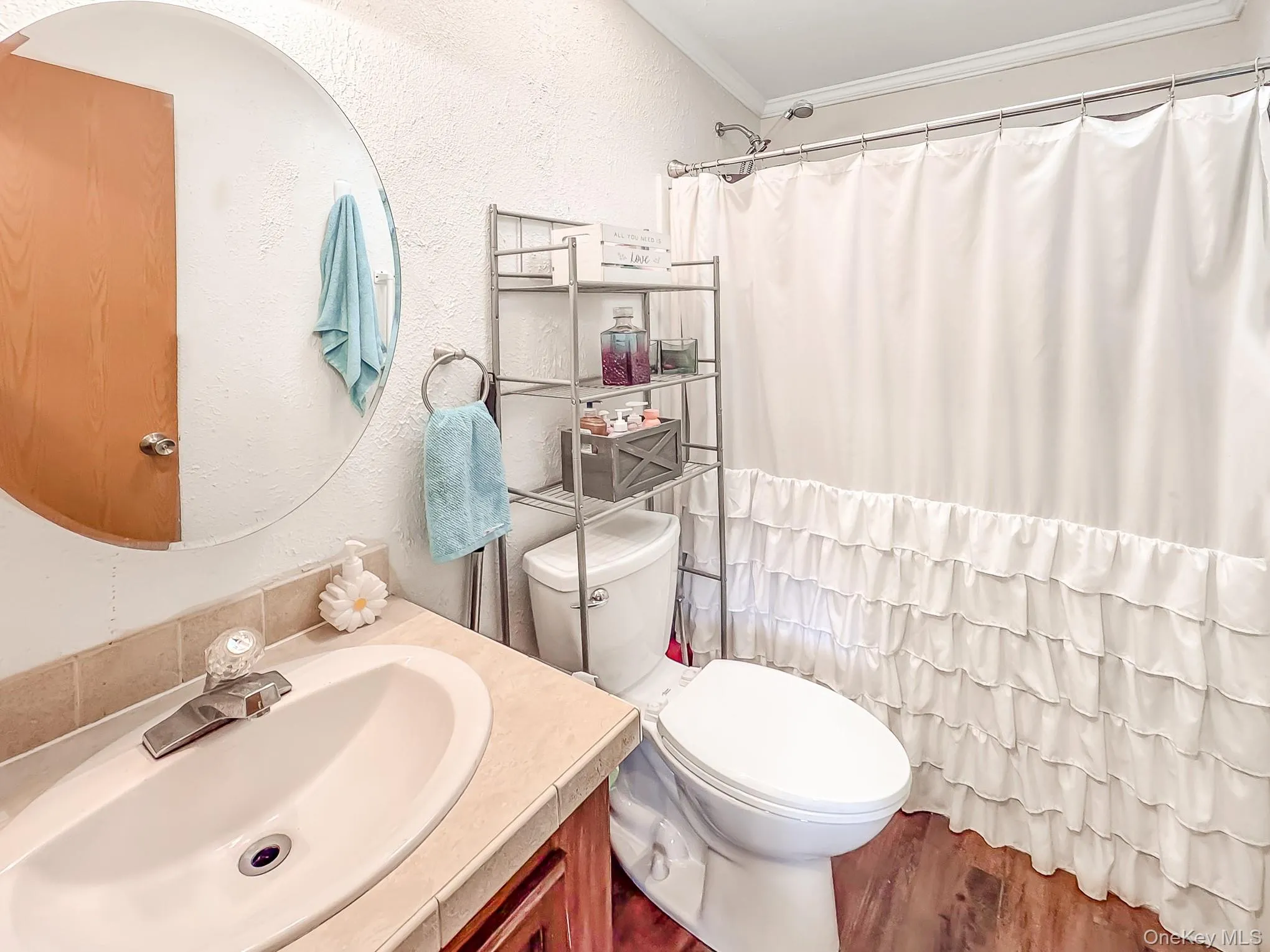 37 Hubbard, Riverhead, NY, 2 Bedrooms Bedrooms, 5 Rooms Rooms,1 BathroomBathrooms,Residential,For Rent,Hubbard,0,1042106 37 Hubbard, Riverhead, NY, 2 Bedrooms Bedrooms, 5 Rooms Rooms,1 BathroomBathrooms,Residential,For Rent,Hubbard,0,1042106