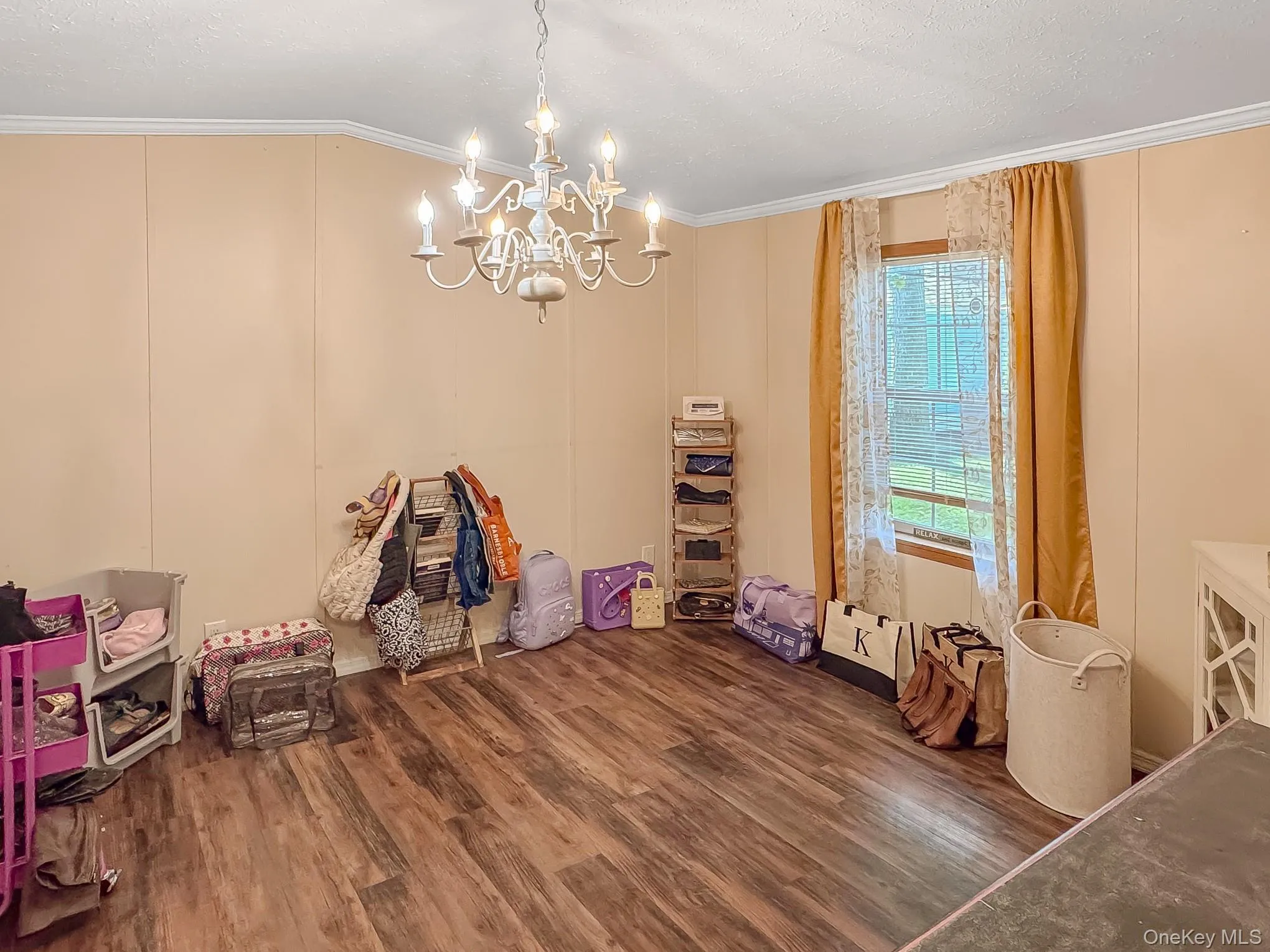 37 Hubbard, Riverhead, NY, 2 Bedrooms Bedrooms, 5 Rooms Rooms,1 BathroomBathrooms,Residential,For Rent,Hubbard,0,1042106 37 Hubbard, Riverhead, NY, 2 Bedrooms Bedrooms, 5 Rooms Rooms,1 BathroomBathrooms,Residential,For Rent,Hubbard,0,1042106