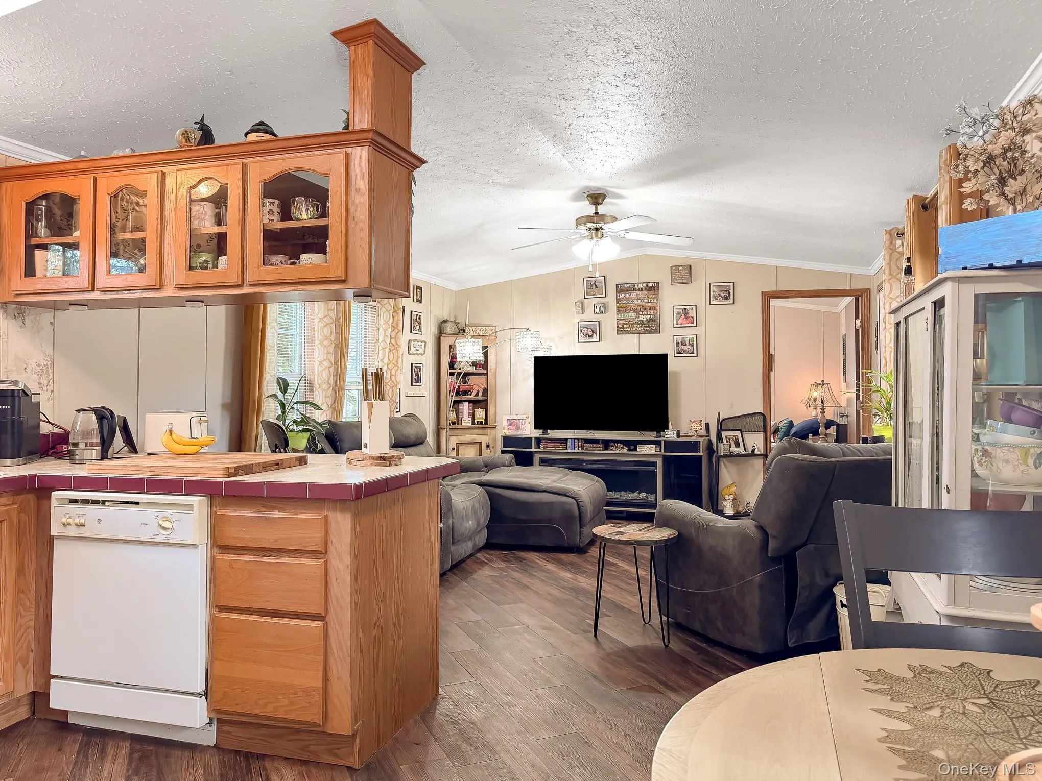 37 Hubbard, Riverhead, NY, 2 Bedrooms Bedrooms, 5 Rooms Rooms,1 BathroomBathrooms,Residential,For Rent,Hubbard,0,1042106 37 Hubbard, Riverhead, NY, 2 Bedrooms Bedrooms, 5 Rooms Rooms,1 BathroomBathrooms,Residential,For Rent,Hubbard,0,1042106