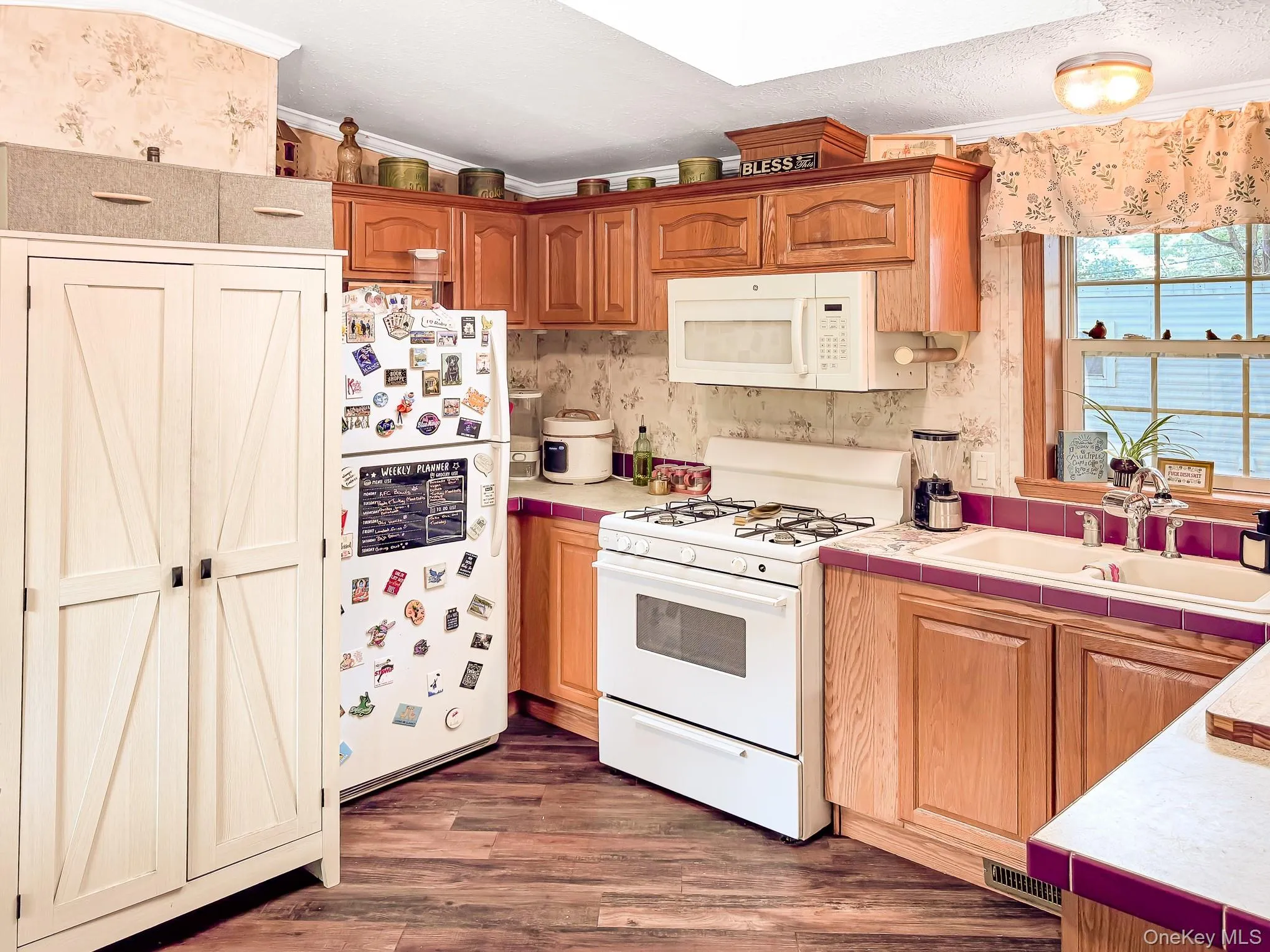 37 Hubbard, Riverhead, NY, 2 Bedrooms Bedrooms, 5 Rooms Rooms,1 BathroomBathrooms,Residential,For Rent,Hubbard,0,1042106 37 Hubbard, Riverhead, NY, 2 Bedrooms Bedrooms, 5 Rooms Rooms,1 BathroomBathrooms,Residential,For Rent,Hubbard,0,1042106