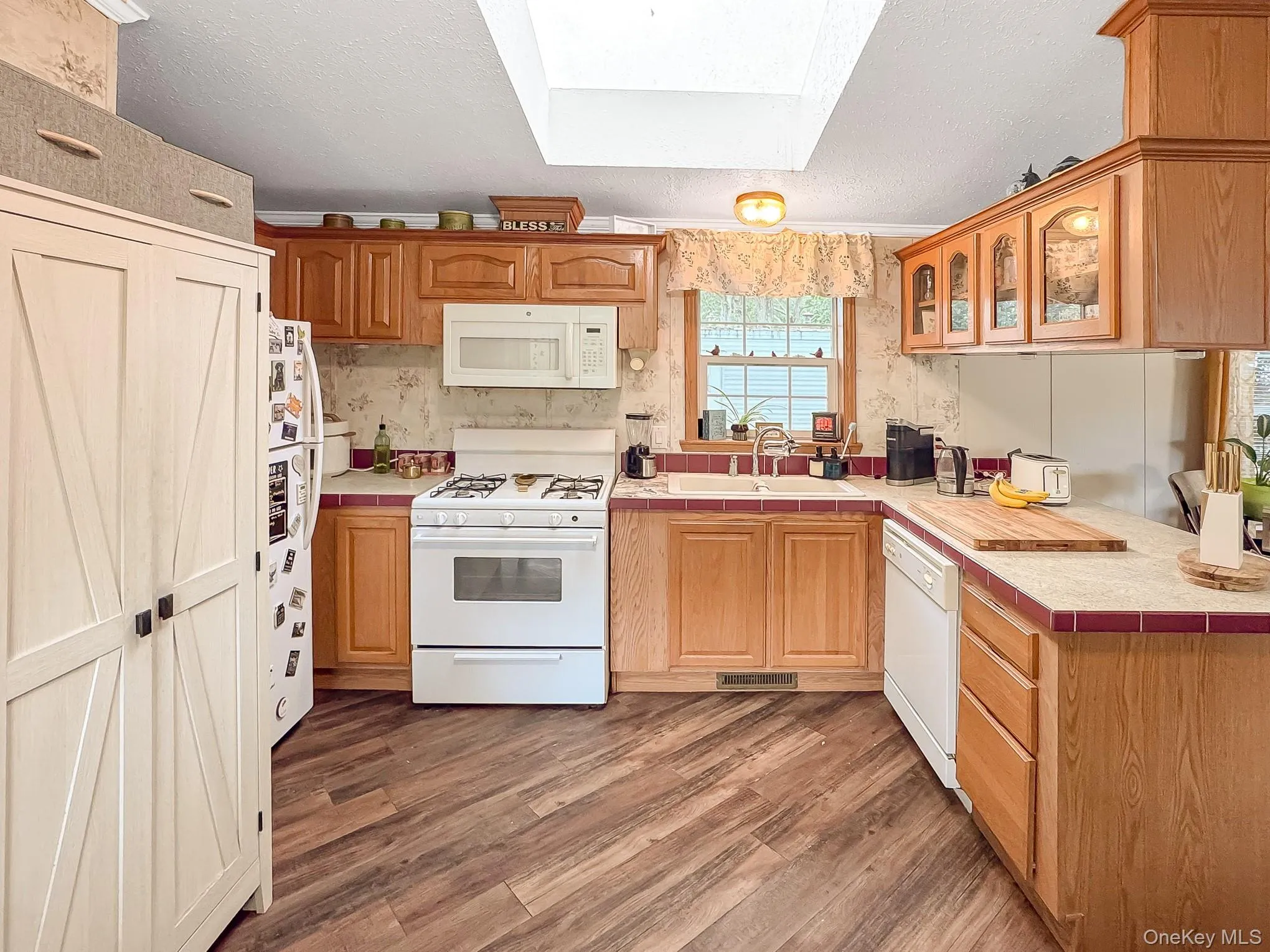 37 Hubbard, Riverhead, NY, 2 Bedrooms Bedrooms, 5 Rooms Rooms,1 BathroomBathrooms,Residential,For Rent,Hubbard,0,1042106 37 Hubbard, Riverhead, NY, 2 Bedrooms Bedrooms, 5 Rooms Rooms,1 BathroomBathrooms,Residential,For Rent,Hubbard,0,1042106