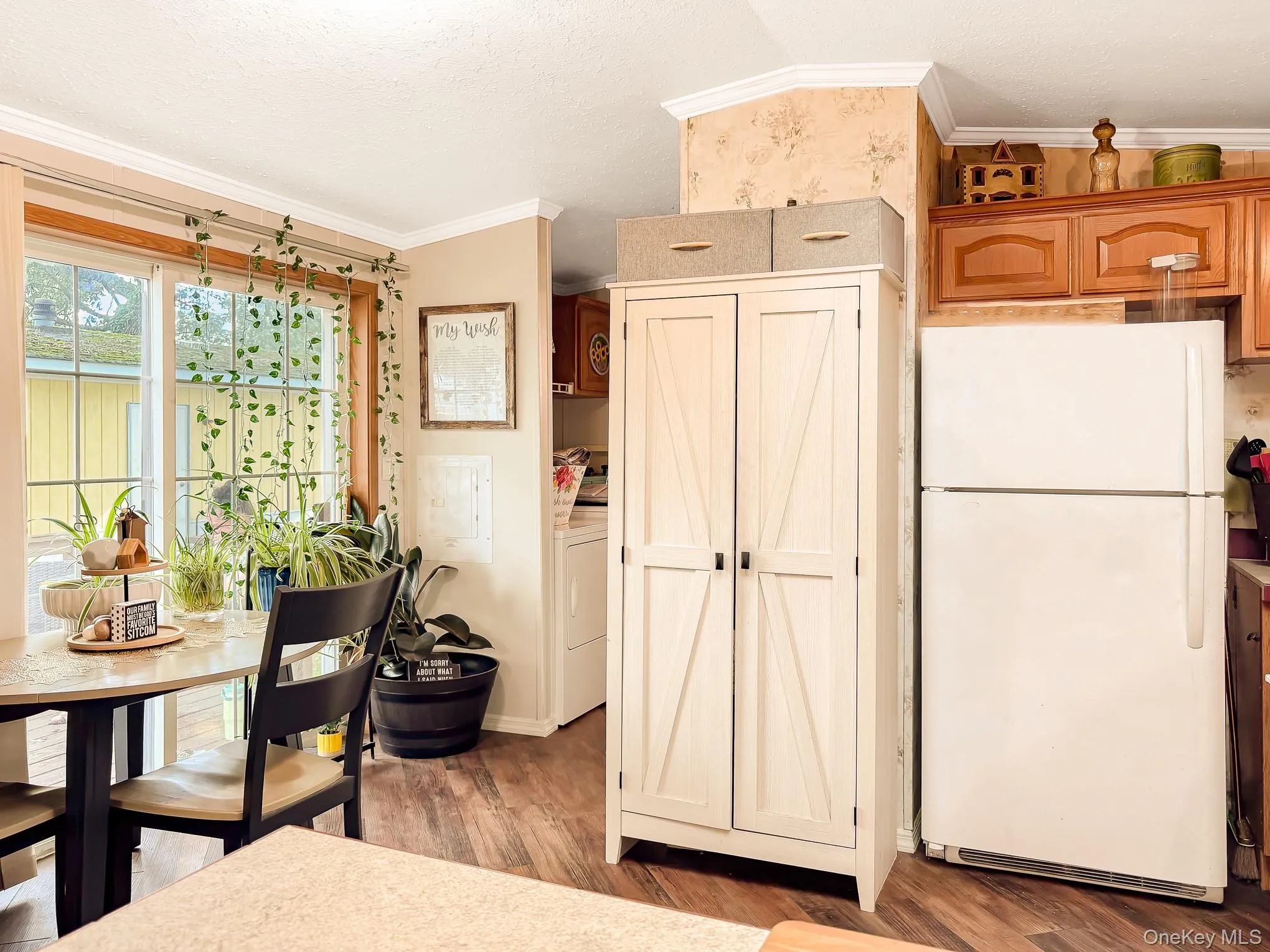 37 Hubbard, Riverhead, NY, 2 Bedrooms Bedrooms, 5 Rooms Rooms,1 BathroomBathrooms,Residential,For Rent,Hubbard,0,1042106 37 Hubbard, Riverhead, NY, 2 Bedrooms Bedrooms, 5 Rooms Rooms,1 BathroomBathrooms,Residential,For Rent,Hubbard,0,1042106