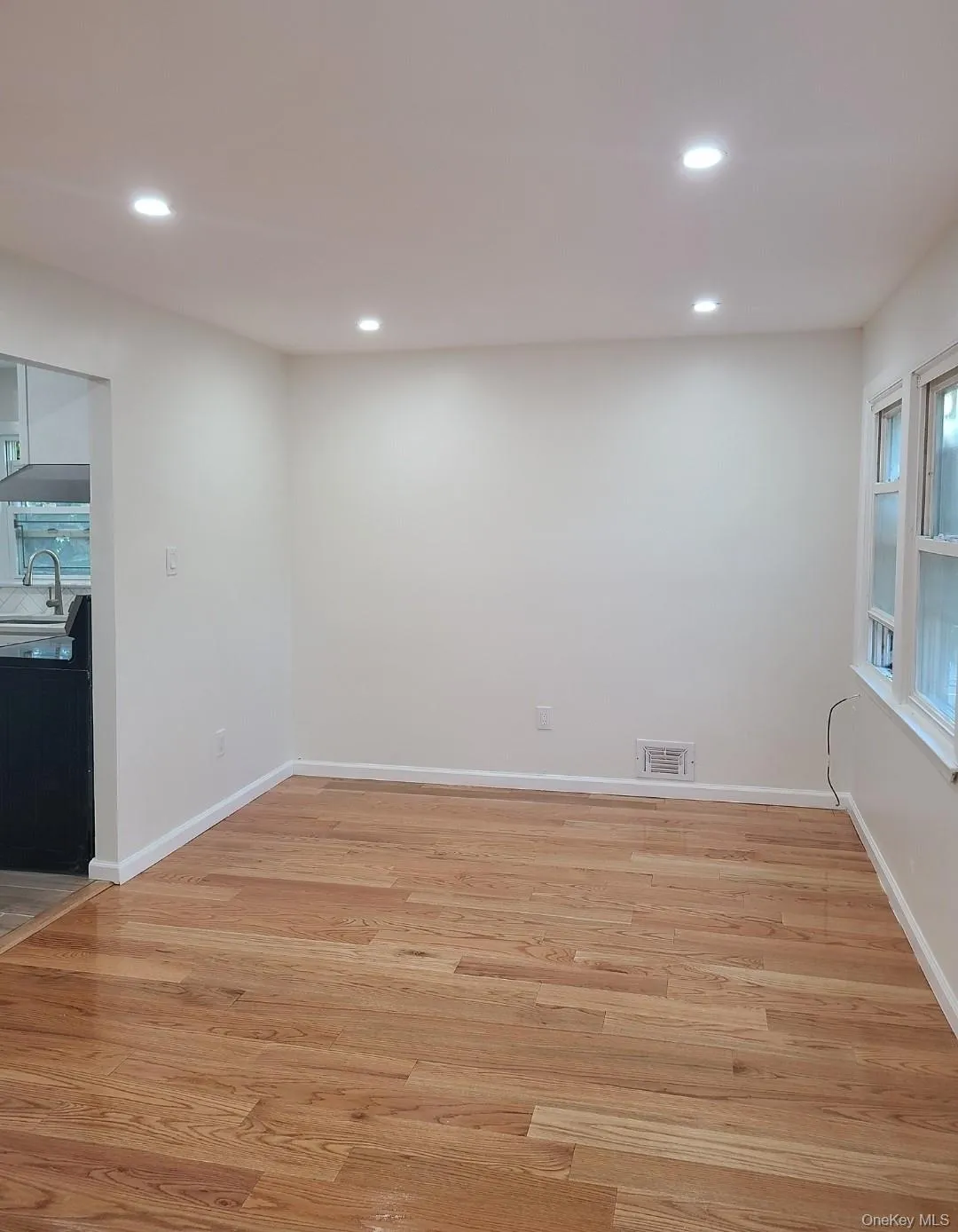 Formal Dining Room with Recessed Lighting Formal Dining Room with Recessed Lighting