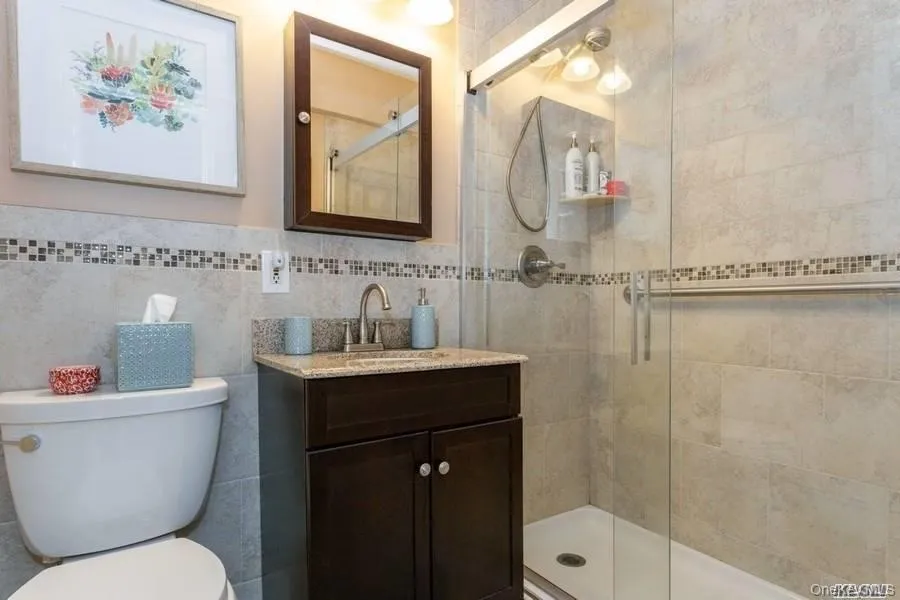 Master Bathroom Master Bathroom