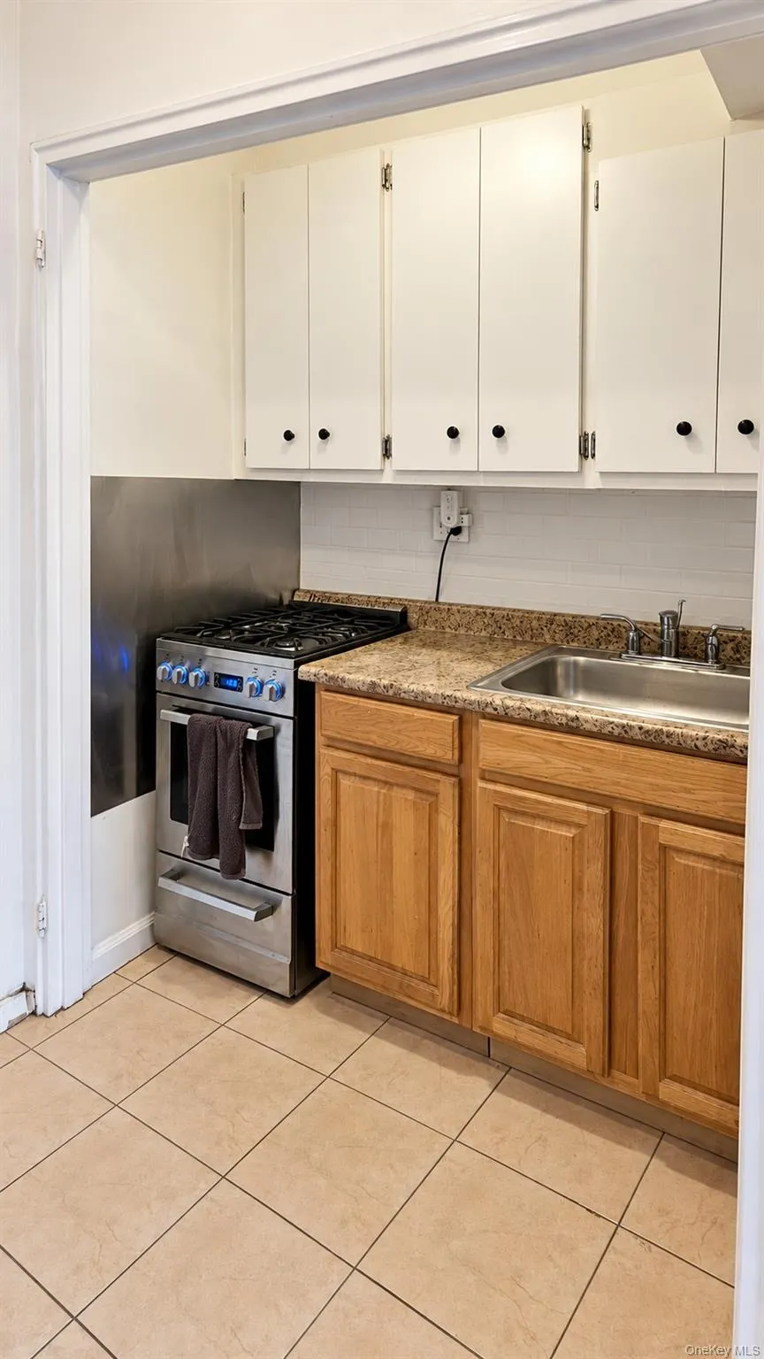 55A Ehrbar Avenue, Mount Vernon, NY, 4 Rooms Rooms,1 BathroomBathrooms,Residential,For Rent,Ehrbar,0,1042117 55A Ehrbar Avenue, Mount Vernon, NY, 4 Rooms Rooms,1 BathroomBathrooms,Residential,For Rent,Ehrbar,0,1042117