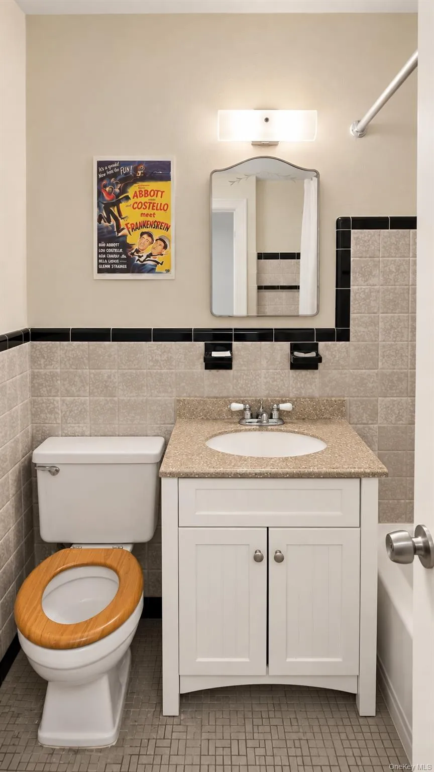 55A Ehrbar Avenue, Mount Vernon, NY, 4 Rooms Rooms,1 BathroomBathrooms,Residential,For Rent,Ehrbar,0,1042117 55A Ehrbar Avenue, Mount Vernon, NY, 4 Rooms Rooms,1 BathroomBathrooms,Residential,For Rent,Ehrbar,0,1042117