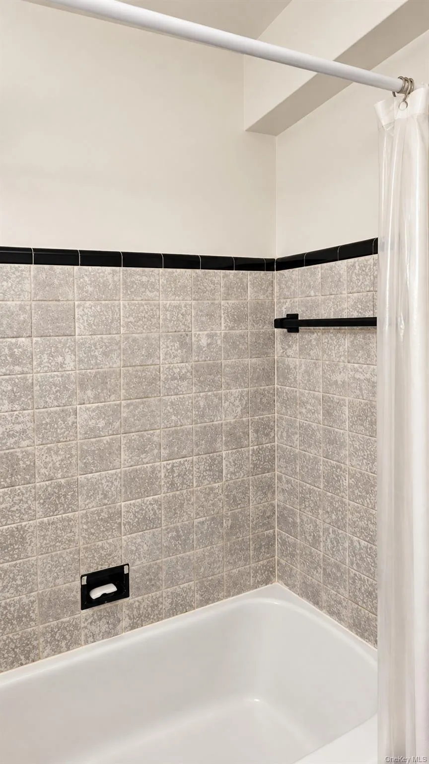 55A Ehrbar Avenue, Mount Vernon, NY, 4 Rooms Rooms,1 BathroomBathrooms,Residential,For Rent,Ehrbar,0,1042117 55A Ehrbar Avenue, Mount Vernon, NY, 4 Rooms Rooms,1 BathroomBathrooms,Residential,For Rent,Ehrbar,0,1042117