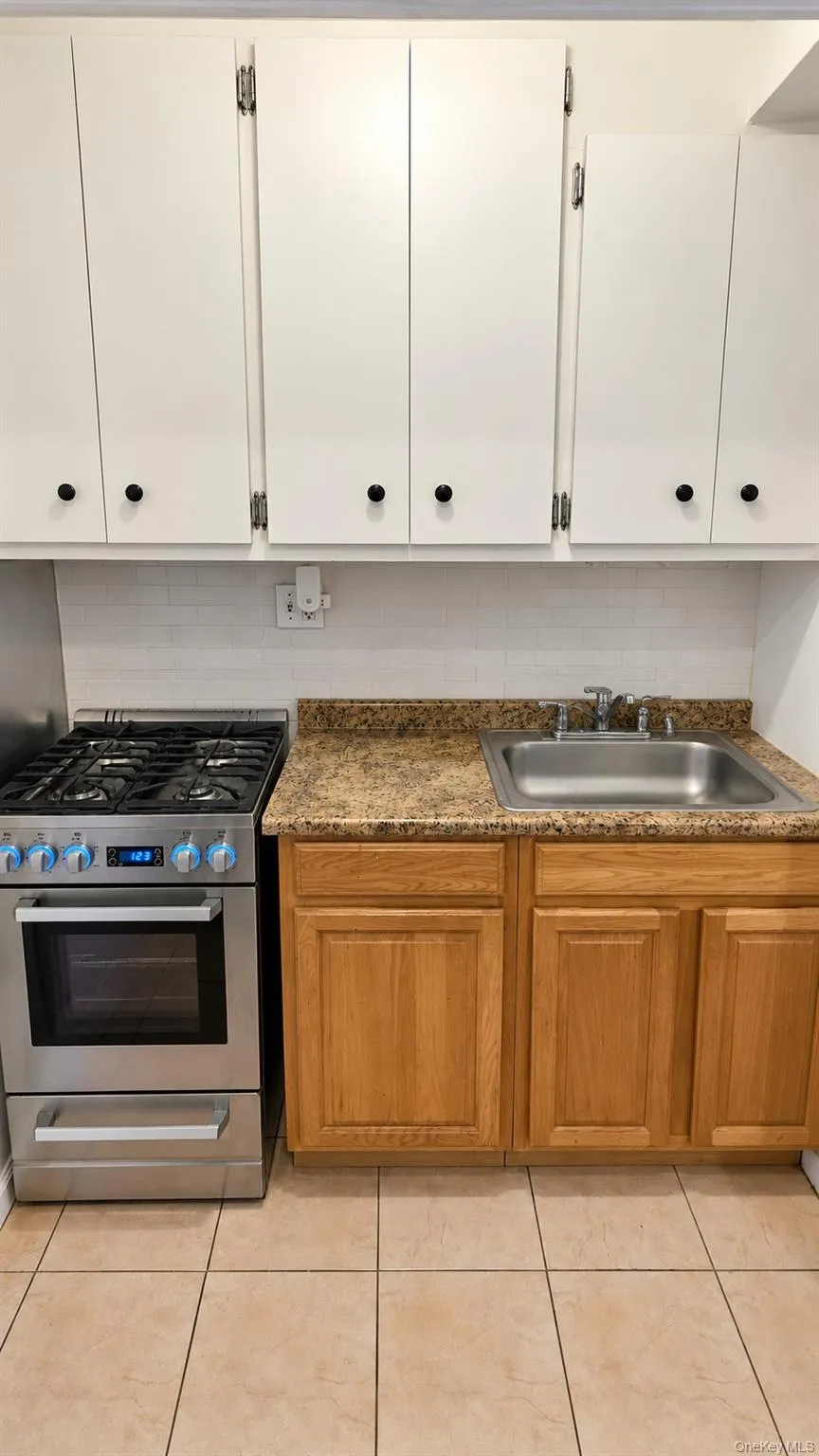 55A Ehrbar Avenue, Mount Vernon, NY, 4 Rooms Rooms,1 BathroomBathrooms,Residential,For Rent,Ehrbar,0,1042117 55A Ehrbar Avenue, Mount Vernon, NY, 4 Rooms Rooms,1 BathroomBathrooms,Residential,For Rent,Ehrbar,0,1042117