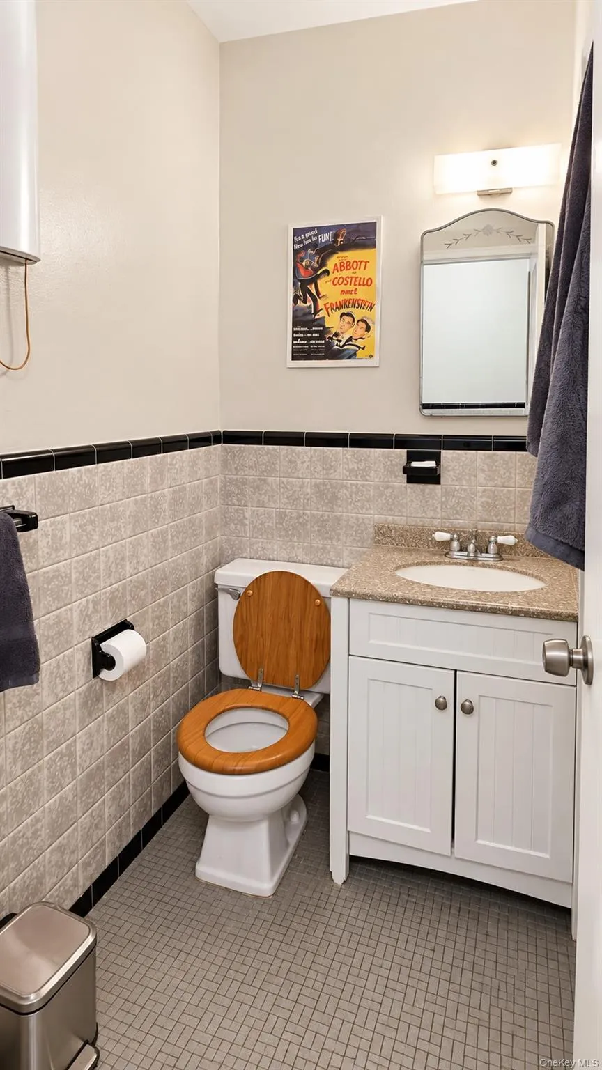 55A Ehrbar Avenue, Mount Vernon, NY, 4 Rooms Rooms,1 BathroomBathrooms,Residential,For Rent,Ehrbar,0,1042117 55A Ehrbar Avenue, Mount Vernon, NY, 4 Rooms Rooms,1 BathroomBathrooms,Residential,For Rent,Ehrbar,0,1042117