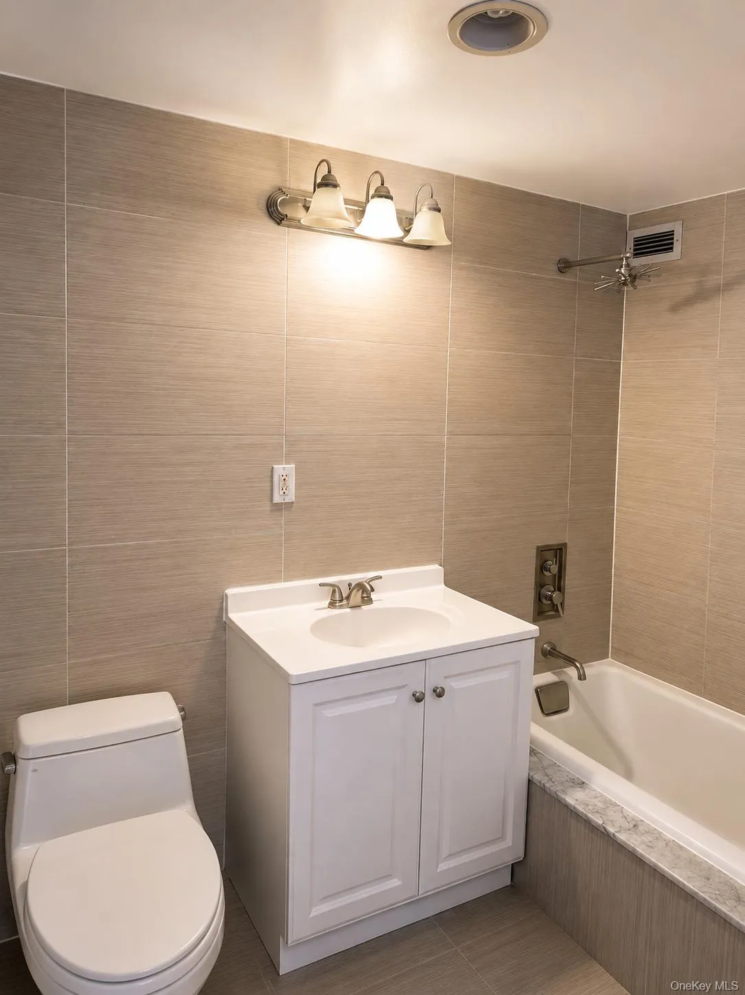 13338 Sanford Ave, New York, NY, 1 Bedroom Bedrooms, 4 Rooms Rooms,1 BathroomBathrooms,Residential,For Rent,Sanford Ave,0,1042119 13338 Sanford Ave, New York, NY, 1 Bedroom Bedrooms, 4 Rooms Rooms,1 BathroomBathrooms,Residential,For Rent,Sanford Ave,0,1042119