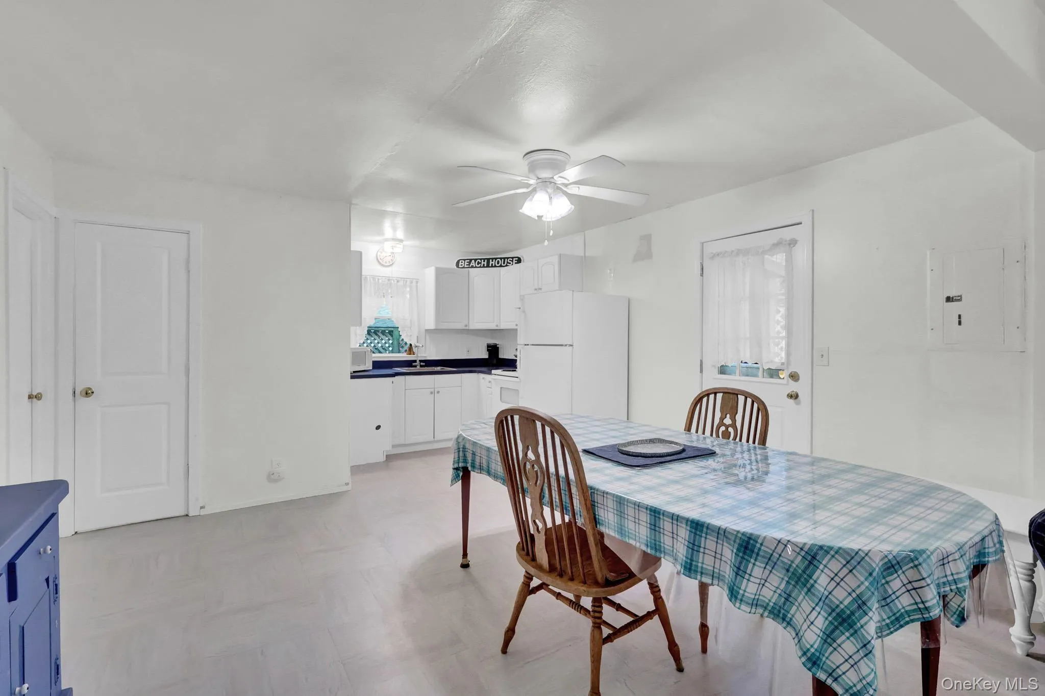 15 Cottage Road, Riverhead, NY, 2 Bedrooms Bedrooms, 4 Rooms Rooms,1 BathroomBathrooms,Residential,For Rent,Cottage,0,1042120 15 Cottage Road, Riverhead, NY, 2 Bedrooms Bedrooms, 4 Rooms Rooms,1 BathroomBathrooms,Residential,For Rent,Cottage,0,1042120