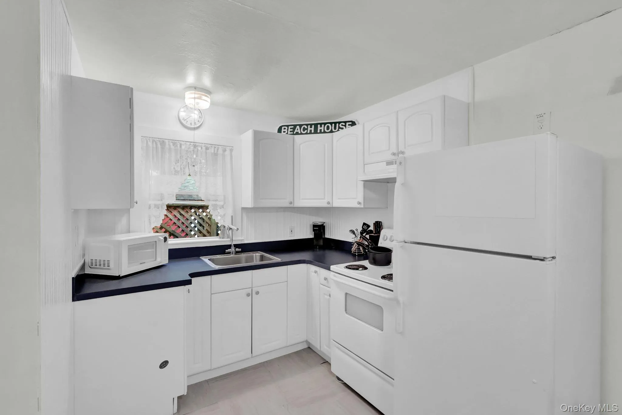 15 Cottage Road, Riverhead, NY, 2 Bedrooms Bedrooms, 4 Rooms Rooms,1 BathroomBathrooms,Residential,For Rent,Cottage,0,1042120 15 Cottage Road, Riverhead, NY, 2 Bedrooms Bedrooms, 4 Rooms Rooms,1 BathroomBathrooms,Residential,For Rent,Cottage,0,1042120