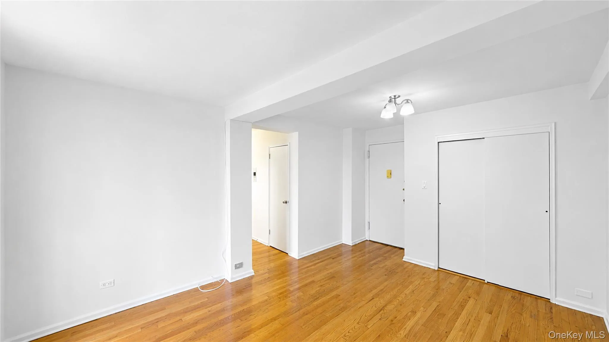 60-11 Broadway, New York, NY, 1 Bedroom Bedrooms, 3 Rooms Rooms,1 BathroomBathrooms,Residential,For Rent,Broadway,0,1042123 60-11 Broadway, New York, NY, 1 Bedroom Bedrooms, 3 Rooms Rooms,1 BathroomBathrooms,Residential,For Rent,Broadway,0,1042123