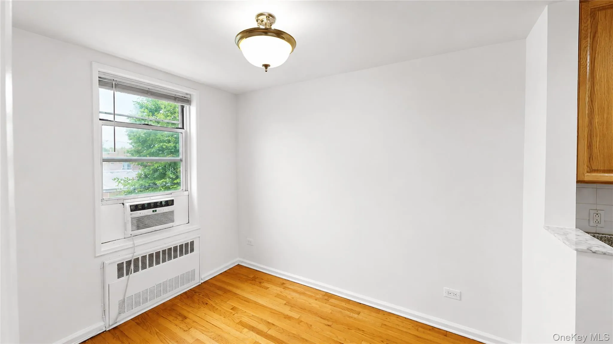 60-11 Broadway, New York, NY, 1 Bedroom Bedrooms, 3 Rooms Rooms,1 BathroomBathrooms,Residential,For Rent,Broadway,0,1042123 60-11 Broadway, New York, NY, 1 Bedroom Bedrooms, 3 Rooms Rooms,1 BathroomBathrooms,Residential,For Rent,Broadway,0,1042123