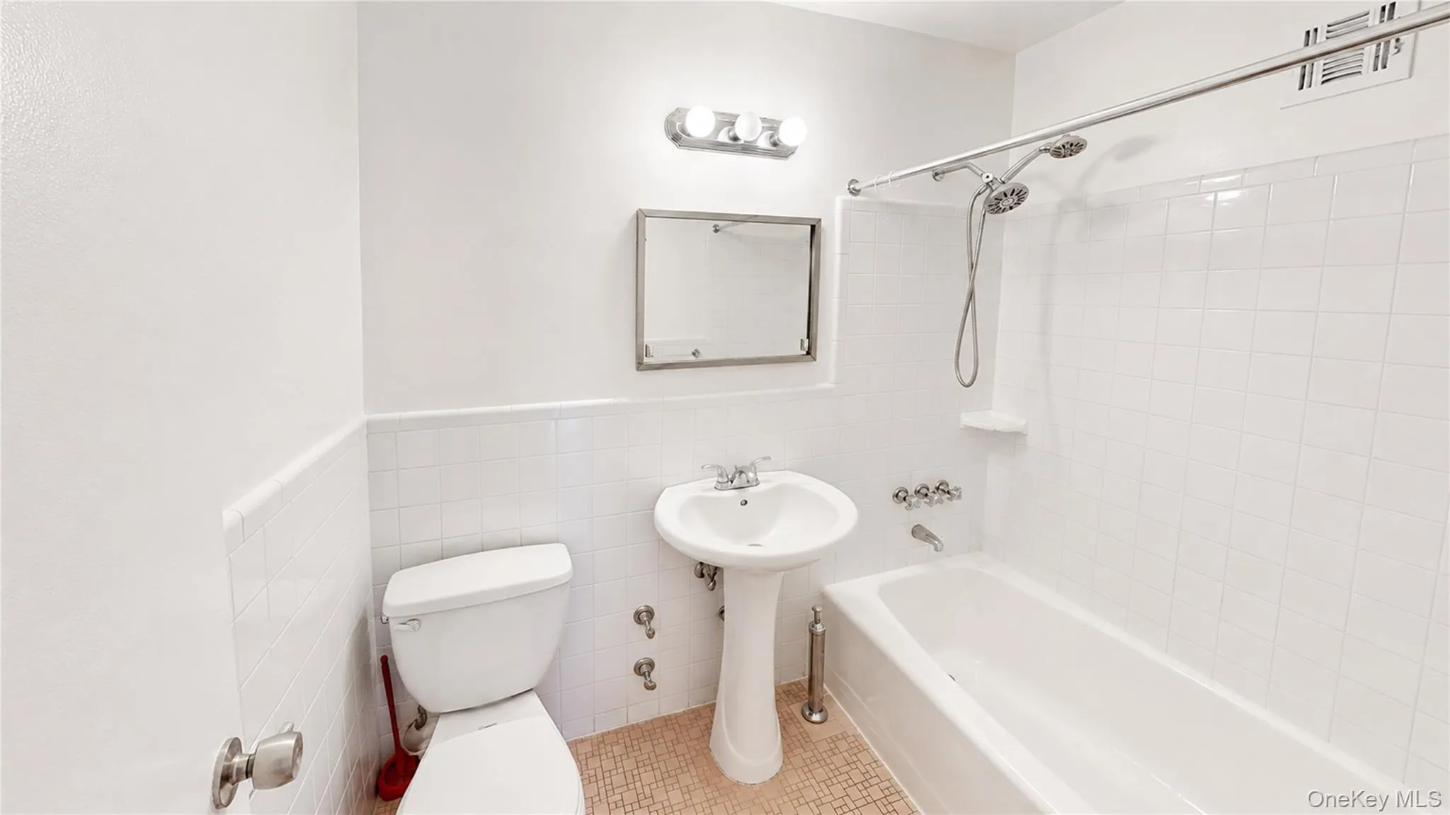 60-11 Broadway, New York, NY, 1 Bedroom Bedrooms, 3 Rooms Rooms,1 BathroomBathrooms,Residential,For Rent,Broadway,0,1042123 60-11 Broadway, New York, NY, 1 Bedroom Bedrooms, 3 Rooms Rooms,1 BathroomBathrooms,Residential,For Rent,Broadway,0,1042123