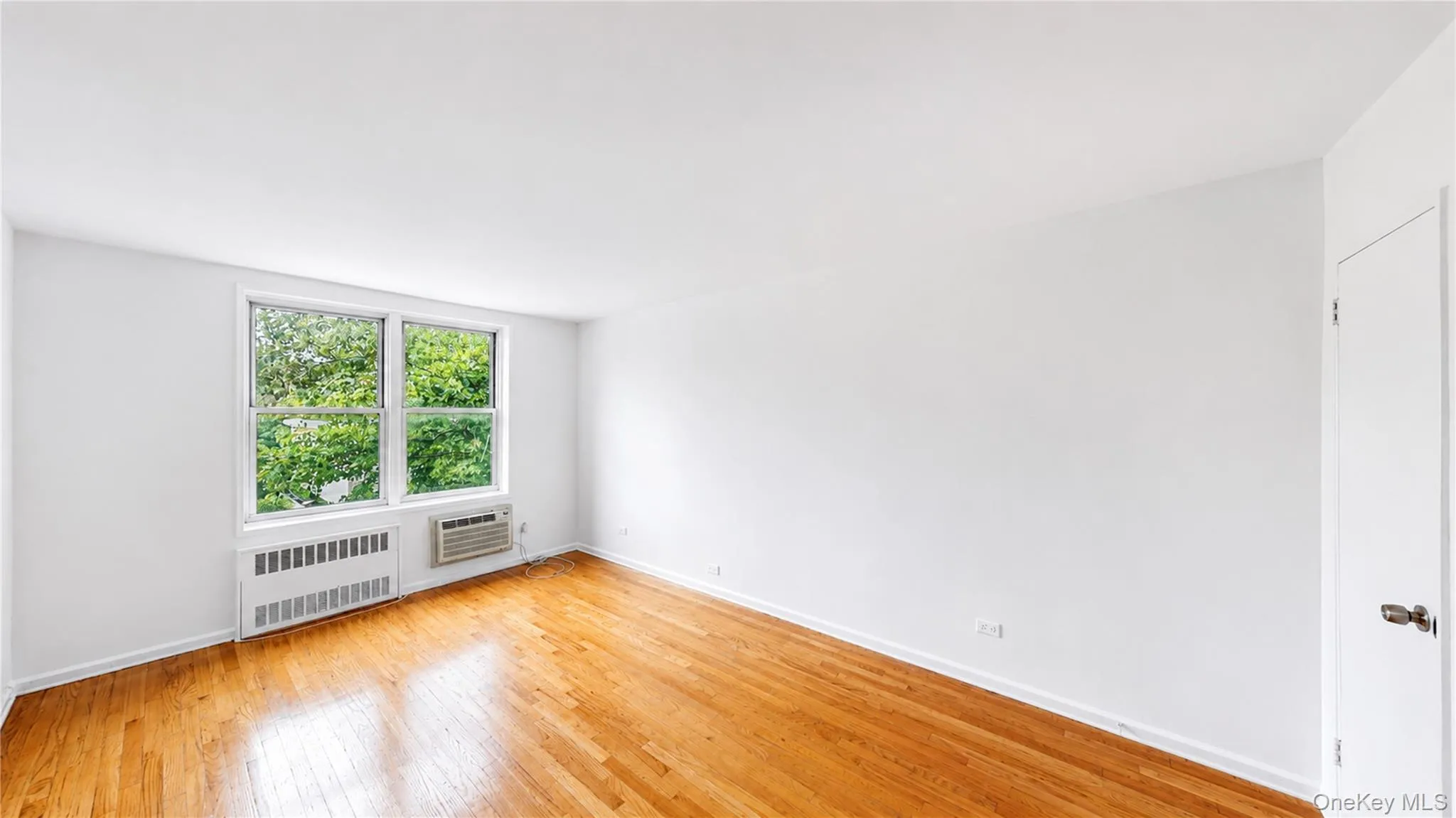60-11 Broadway, New York, NY, 1 Bedroom Bedrooms, 3 Rooms Rooms,1 BathroomBathrooms,Residential,For Rent,Broadway,0,1042123 60-11 Broadway, New York, NY, 1 Bedroom Bedrooms, 3 Rooms Rooms,1 BathroomBathrooms,Residential,For Rent,Broadway,0,1042123