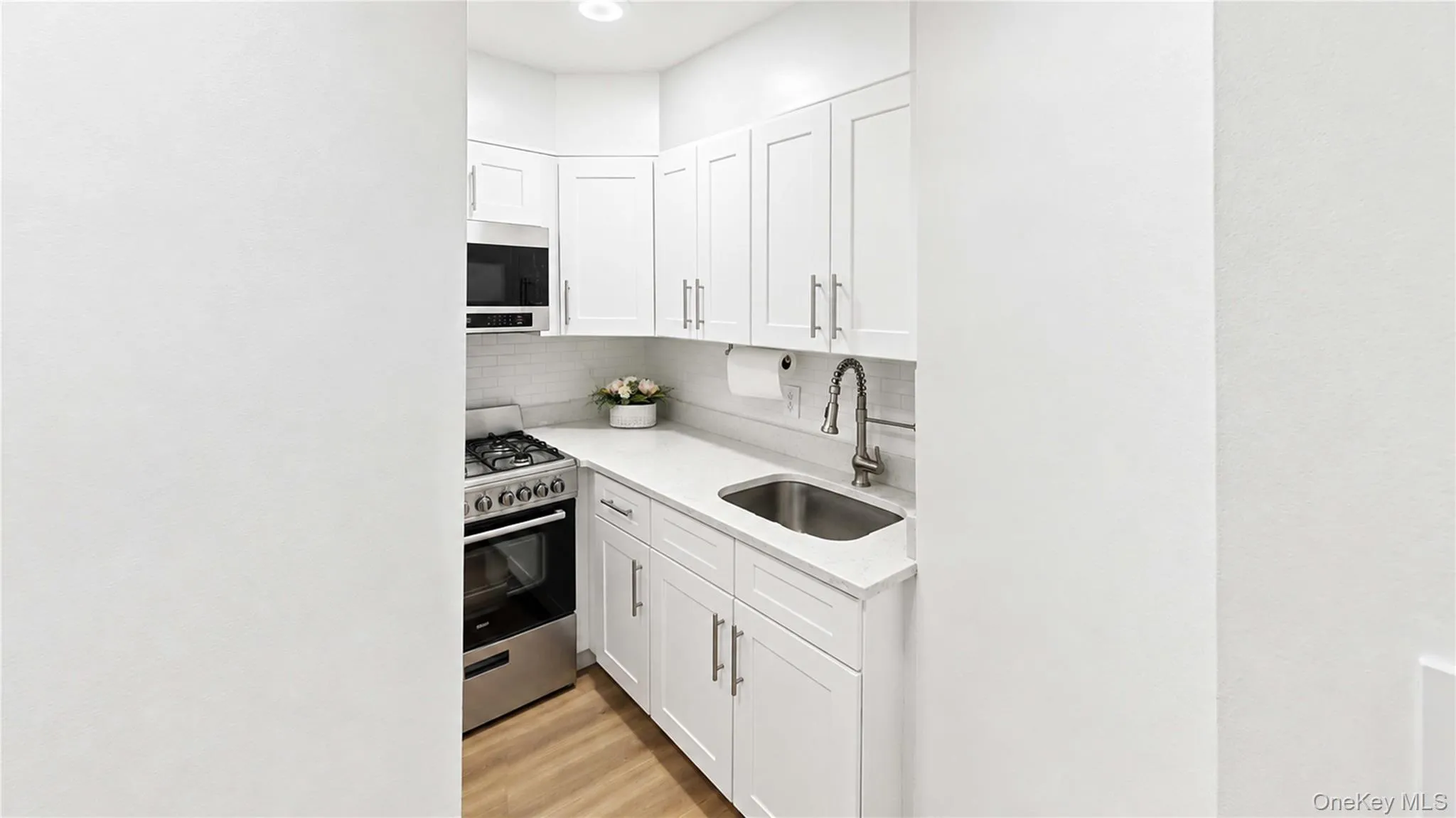 50-21 39th Place, New York, NY, 2 Rooms Rooms,1 BathroomBathrooms,Residential,For Rent,39th,0,1042124 50-21 39th Place, New York, NY, 2 Rooms Rooms,1 BathroomBathrooms,Residential,For Rent,39th,0,1042124
