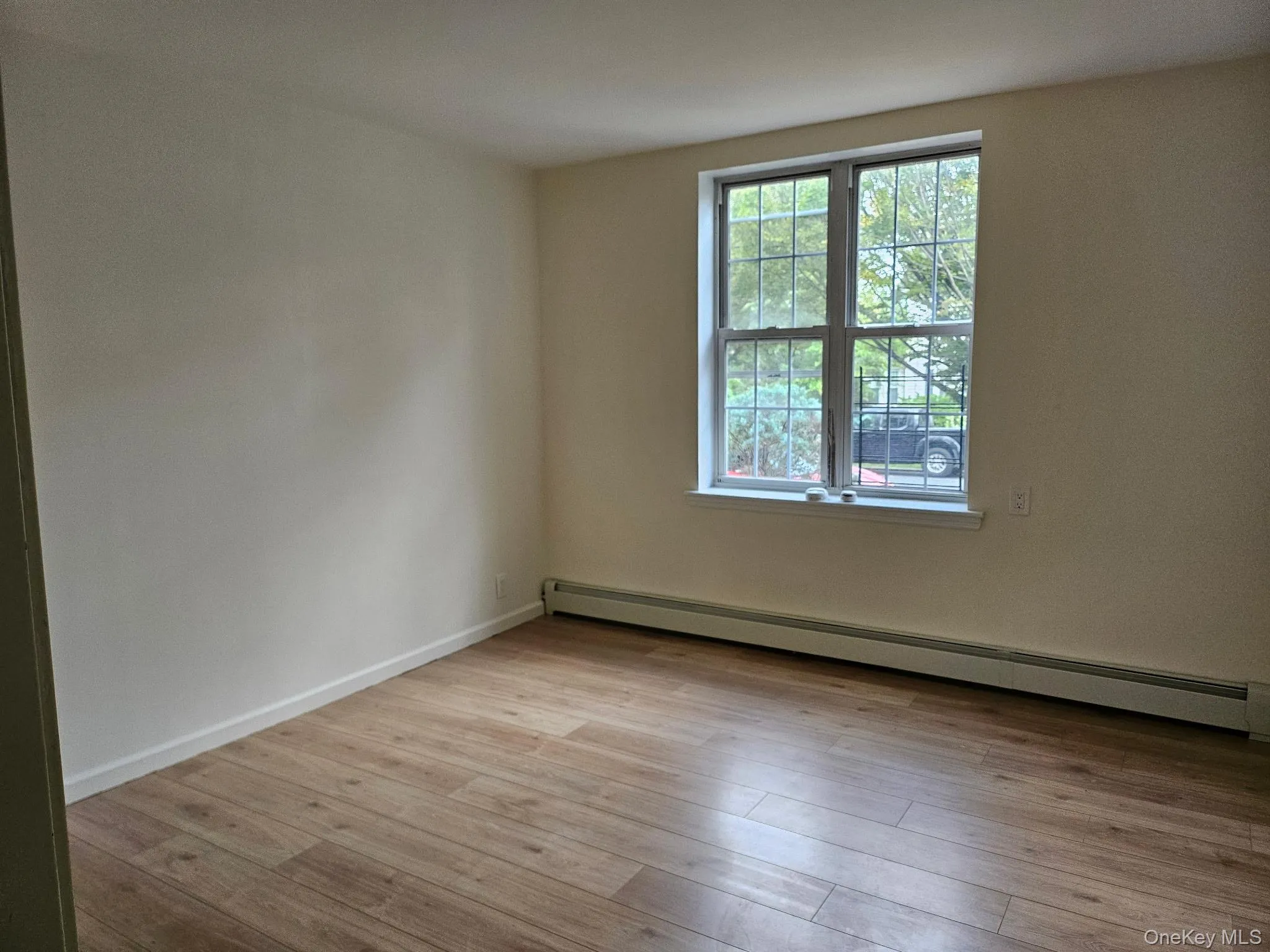 208-10A 39 Avenue, New York, NY, 3 Bedroom Bedrooms, 5 Room Rooms,1 BathroomBathrooms,Residential Lease,For Rent,39,0,1042129 208-10A 39 Avenue, New York, NY, 3 Bedroom Bedrooms, 5 Room Rooms,1 BathroomBathrooms,Residential Lease,For Rent,39,0,1042129