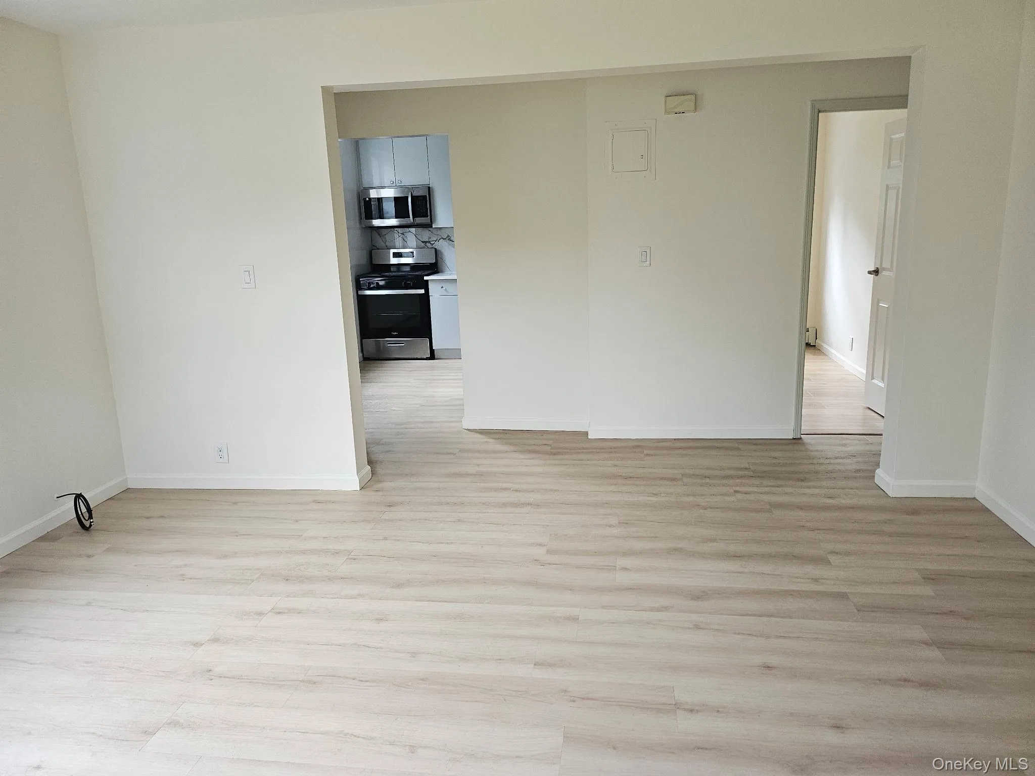 208-10A 39 Avenue, New York, NY, 3 Bedroom Bedrooms, 5 Room Rooms,1 BathroomBathrooms,Residential Lease,For Rent,39,0,1042129 208-10A 39 Avenue, New York, NY, 3 Bedroom Bedrooms, 5 Room Rooms,1 BathroomBathrooms,Residential Lease,For Rent,39,0,1042129