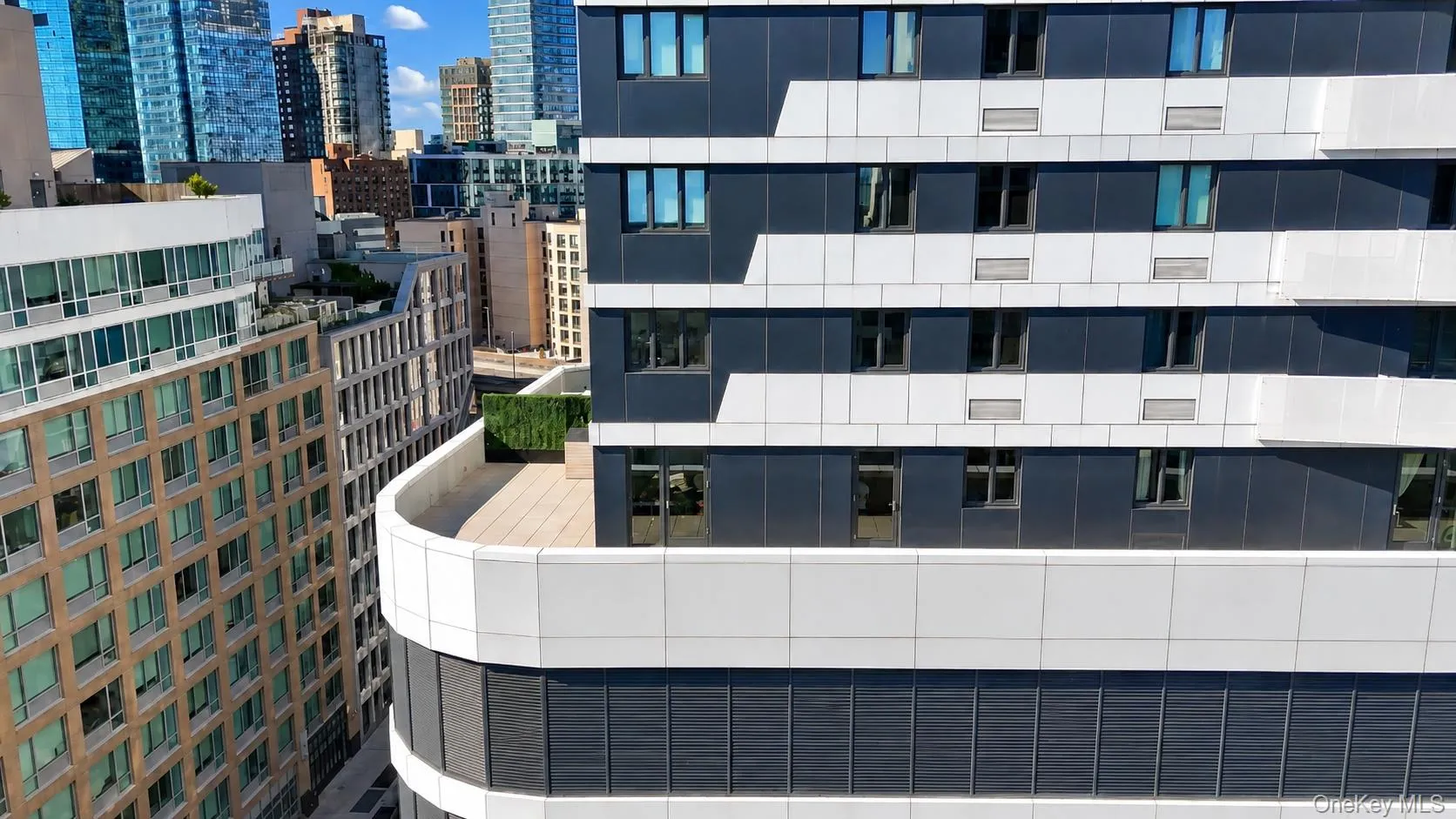 2416 Queens Plaza, New York, NY, 1 Bedroom Bedrooms, 4 Rooms Rooms,2 BathroomsBathrooms,Residential,For Rent,Queens,0,1042132 2416 Queens Plaza, New York, NY, 1 Bedroom Bedrooms, 4 Rooms Rooms,2 BathroomsBathrooms,Residential,For Rent,Queens,0,1042132