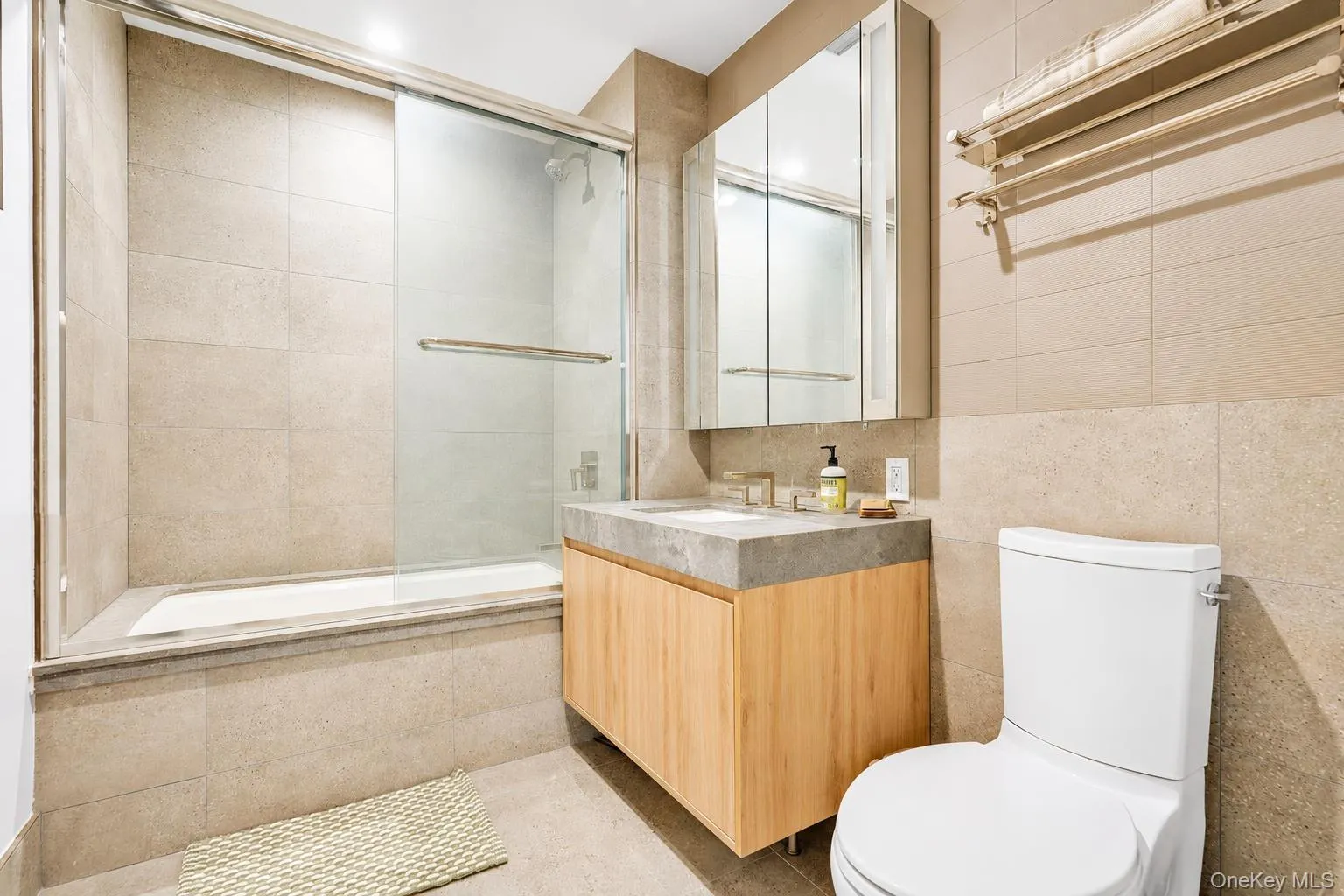 2416 Queens Plaza, New York, NY, 1 Bedroom Bedrooms, 4 Rooms Rooms,2 BathroomsBathrooms,Residential,For Rent,Queens,0,1042132 2416 Queens Plaza, New York, NY, 1 Bedroom Bedrooms, 4 Rooms Rooms,2 BathroomsBathrooms,Residential,For Rent,Queens,0,1042132