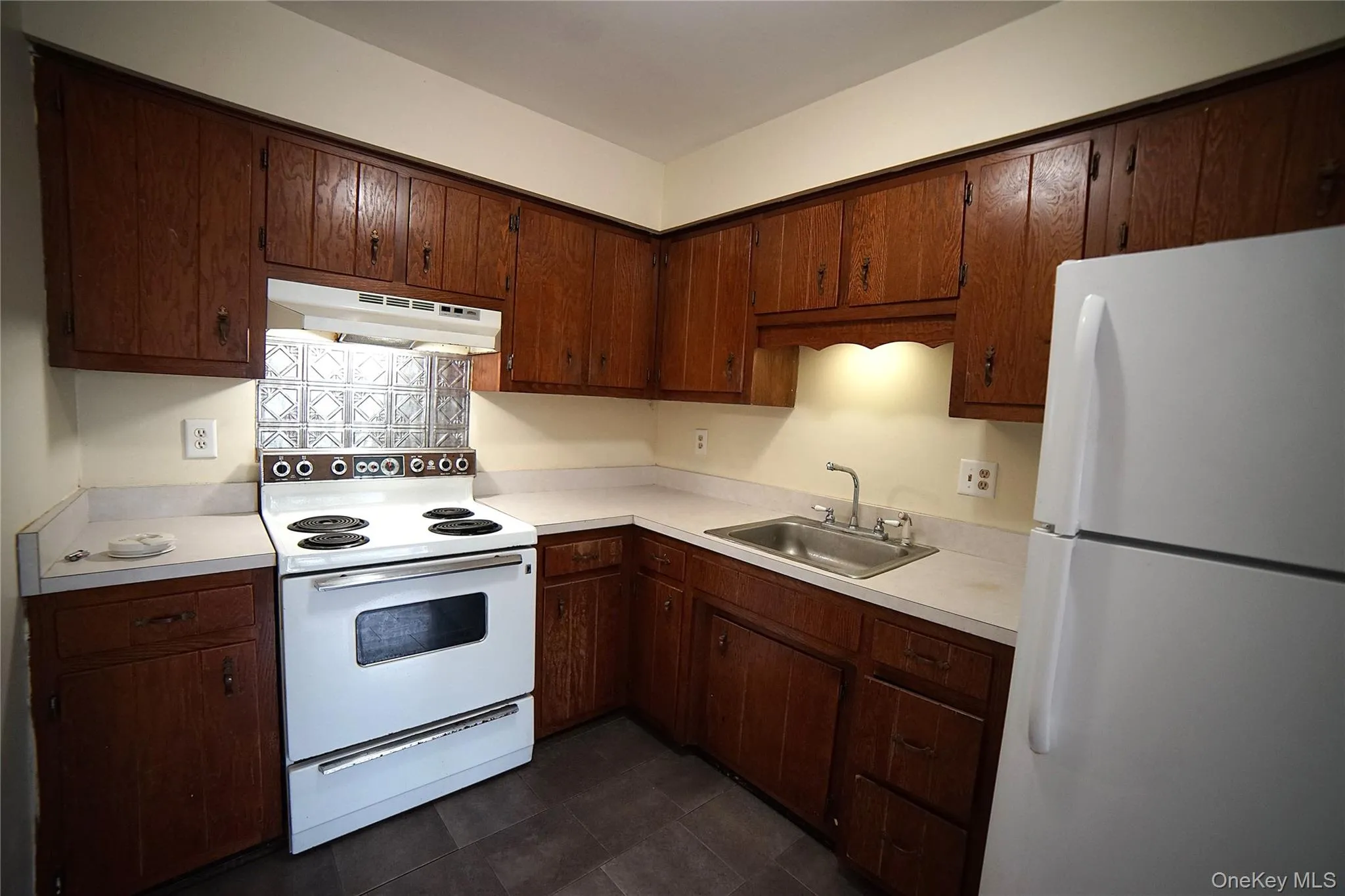 26 RAILROAD Avenue, Montgomery, NY, 1 Bedroom Bedrooms, 3 Rooms Rooms,1 BathroomBathrooms,Residential Lease,For Rent,RAILROAD,0,1042134 26 RAILROAD Avenue, Montgomery, NY, 1 Bedroom Bedrooms, 3 Rooms Rooms,1 BathroomBathrooms,Residential Lease,For Rent,RAILROAD,0,1042134