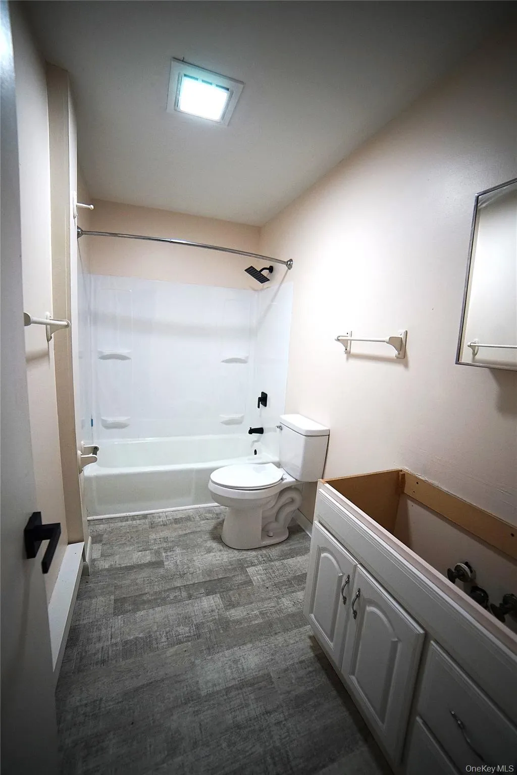 26 RAILROAD Avenue, Montgomery, NY, 1 Bedroom Bedrooms, 3 Rooms Rooms,1 BathroomBathrooms,Residential Lease,For Rent,RAILROAD,0,1042134 26 RAILROAD Avenue, Montgomery, NY, 1 Bedroom Bedrooms, 3 Rooms Rooms,1 BathroomBathrooms,Residential Lease,For Rent,RAILROAD,0,1042134