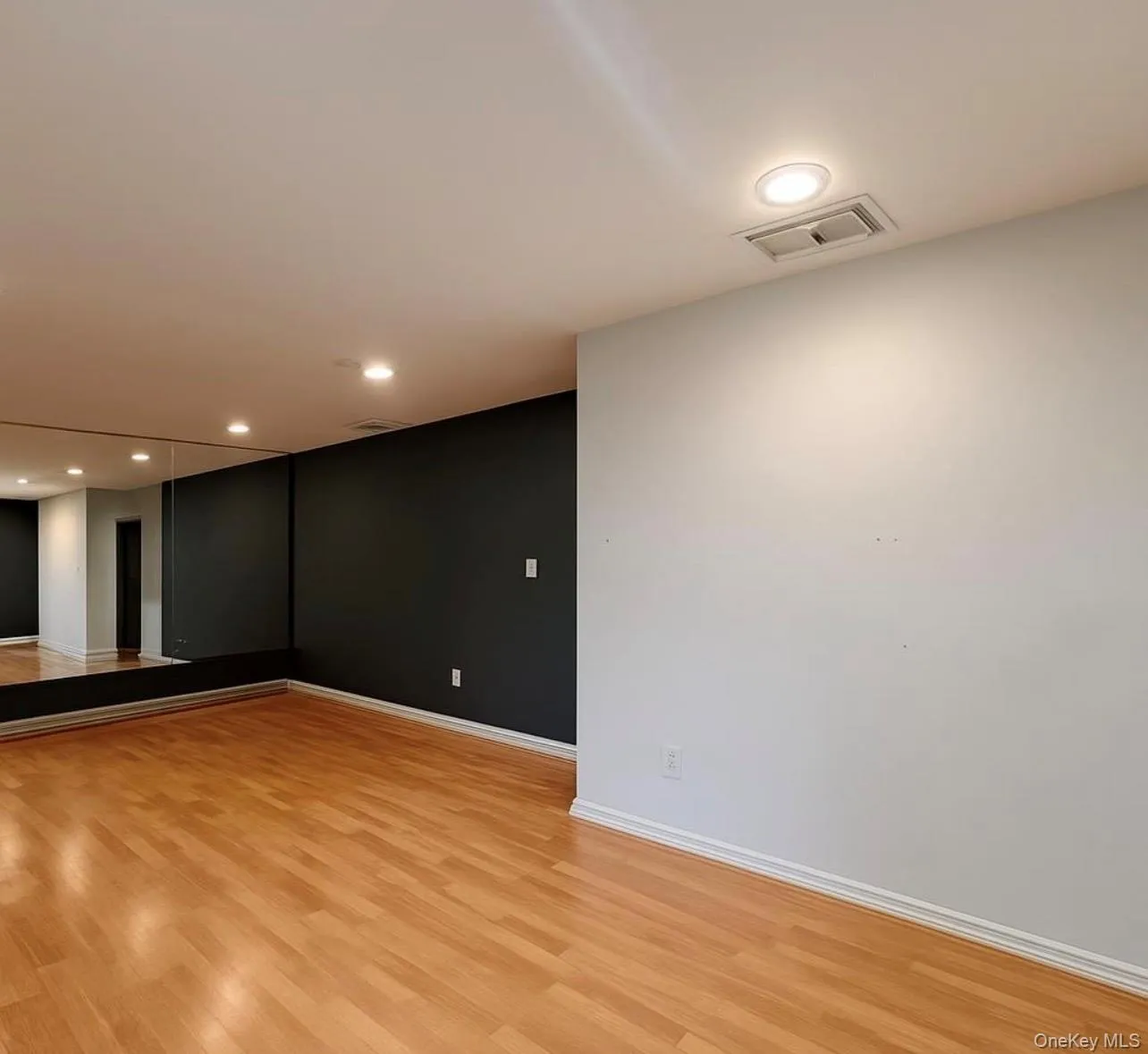 46 Andover Drive, Brookhaven, NY, 4 Bedrooms Bedrooms, 12 Rooms Rooms,3 BathroomsBathrooms,Residential,For Rent,Andover,0,1042136 46 Andover Drive, Brookhaven, NY, 4 Bedrooms Bedrooms, 12 Rooms Rooms,3 BathroomsBathrooms,Residential,For Rent,Andover,0,1042136