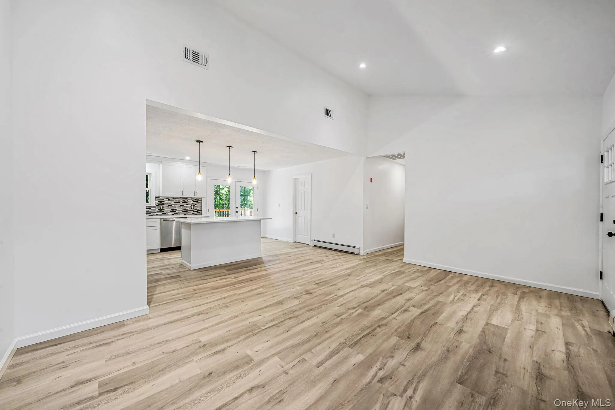 361 Decatur Avenue, Brookhaven, NY, 3 Bedrooms Bedrooms, 7 Rooms Rooms,2 BathroomsBathrooms,Residential,For Rent,Decatur,0,1042139 361 Decatur Avenue, Brookhaven, NY, 3 Bedrooms Bedrooms, 7 Rooms Rooms,2 BathroomsBathrooms,Residential,For Rent,Decatur,0,1042139