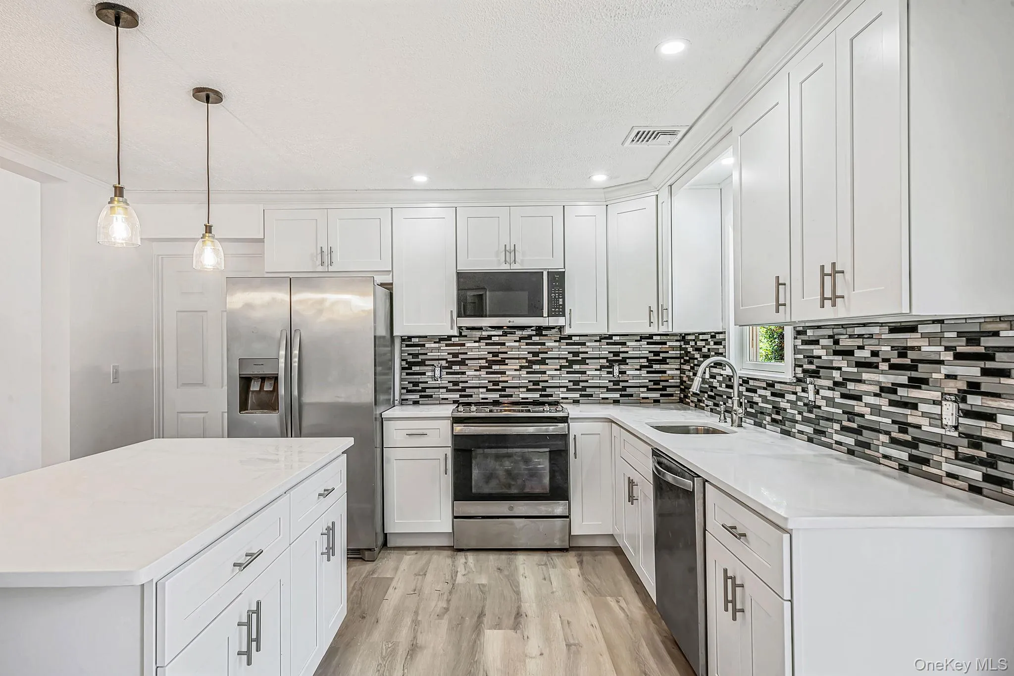 361 Decatur Avenue, Brookhaven, NY, 3 Bedrooms Bedrooms, 7 Rooms Rooms,2 BathroomsBathrooms,Residential,For Rent,Decatur,0,1042139 361 Decatur Avenue, Brookhaven, NY, 3 Bedrooms Bedrooms, 7 Rooms Rooms,2 BathroomsBathrooms,Residential,For Rent,Decatur,0,1042139