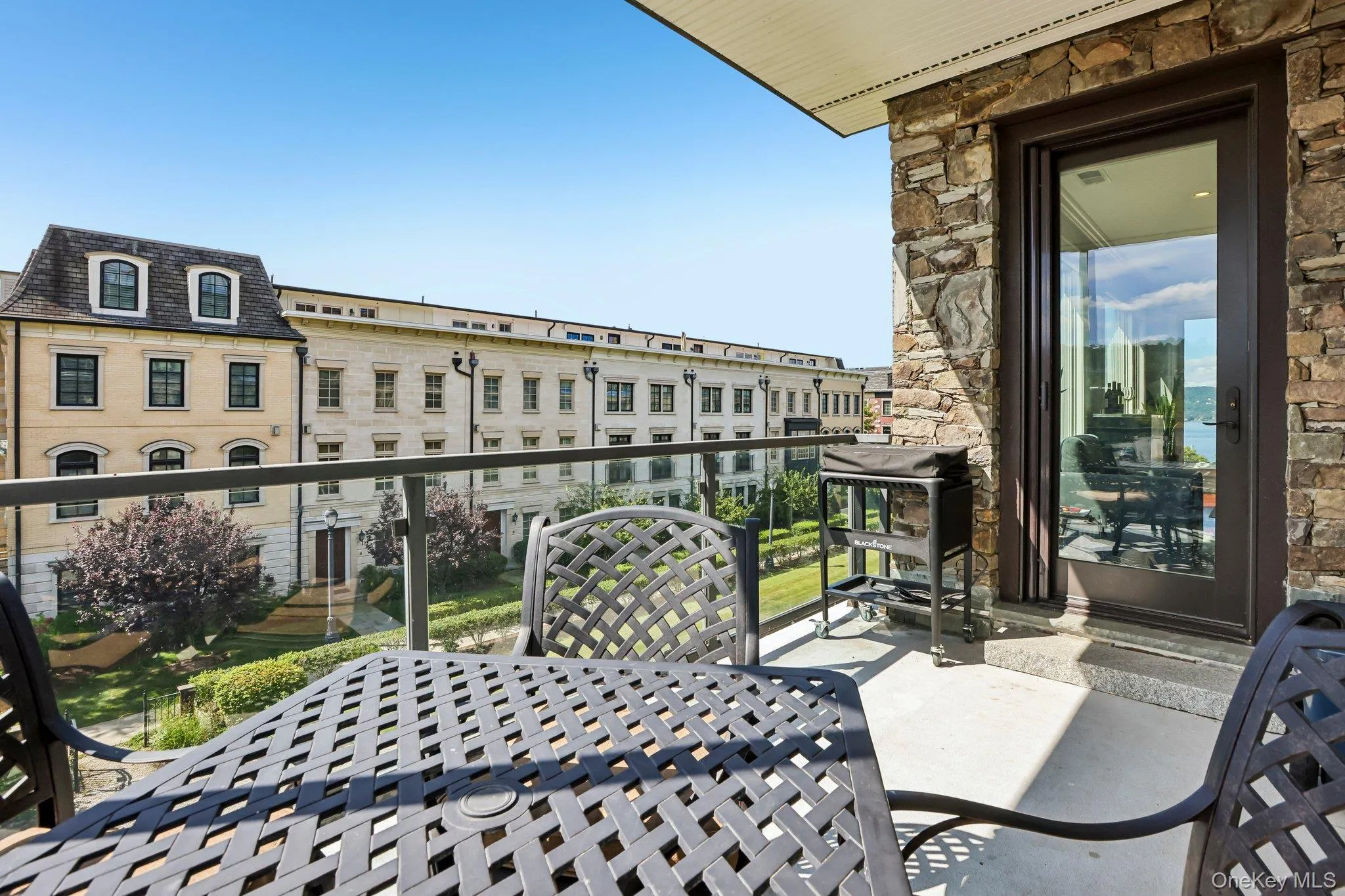16 Rivers Edge Drive, Greenburgh, NY, 2 Bedrooms Bedrooms, 7 Rooms Rooms,2 BathroomsBathrooms,Residential,For Rent,Rivers Edge,0,1042142 16 Rivers Edge Drive, Greenburgh, NY, 2 Bedrooms Bedrooms, 7 Rooms Rooms,2 BathroomsBathrooms,Residential,For Rent,Rivers Edge,0,1042142