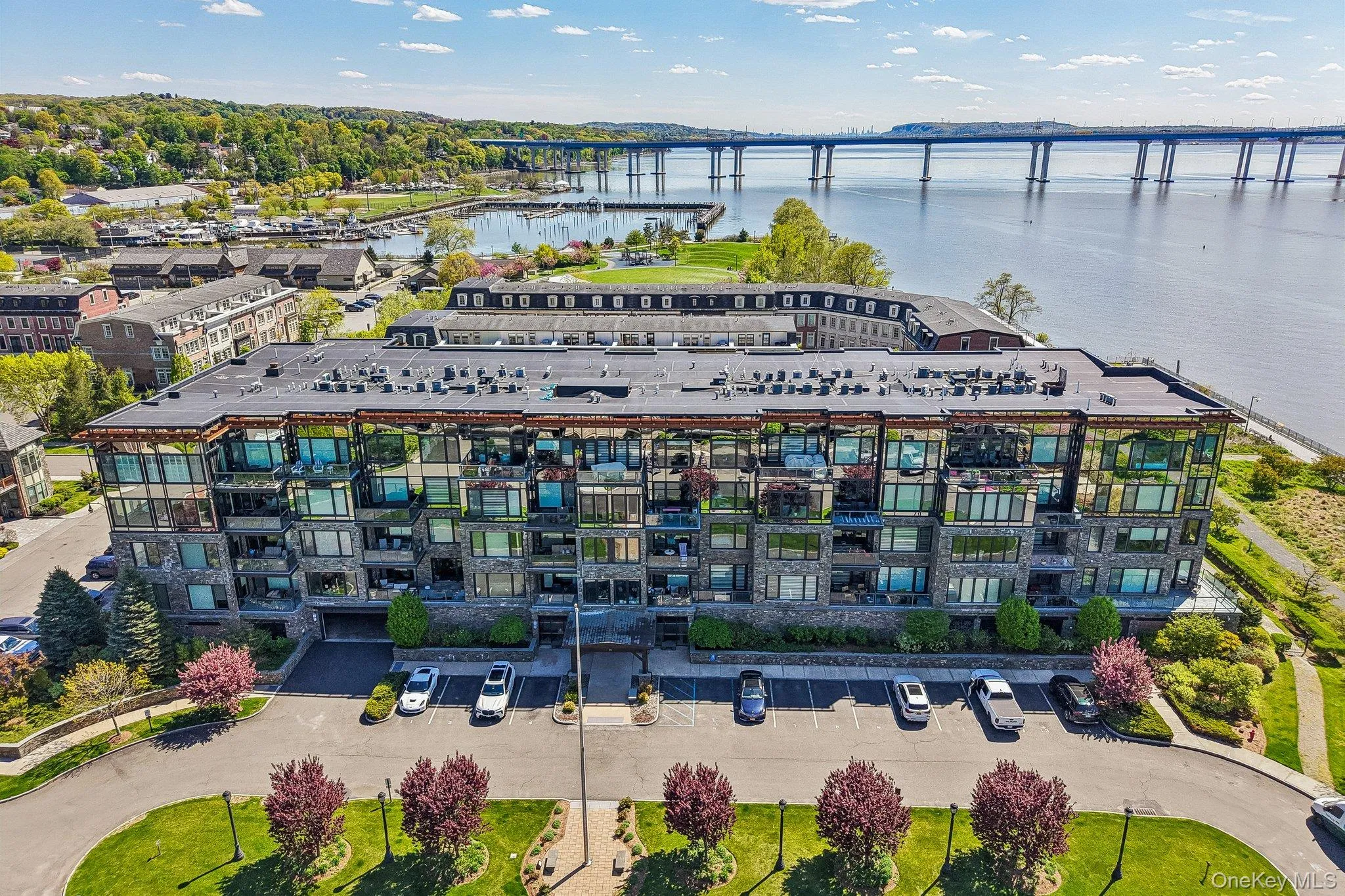 16 Rivers Edge Drive, Greenburgh, NY, 2 Bedrooms Bedrooms, 7 Rooms Rooms,2 BathroomsBathrooms,Residential,For Rent,Rivers Edge,0,1042142 16 Rivers Edge Drive, Greenburgh, NY, 2 Bedrooms Bedrooms, 7 Rooms Rooms,2 BathroomsBathrooms,Residential,For Rent,Rivers Edge,0,1042142