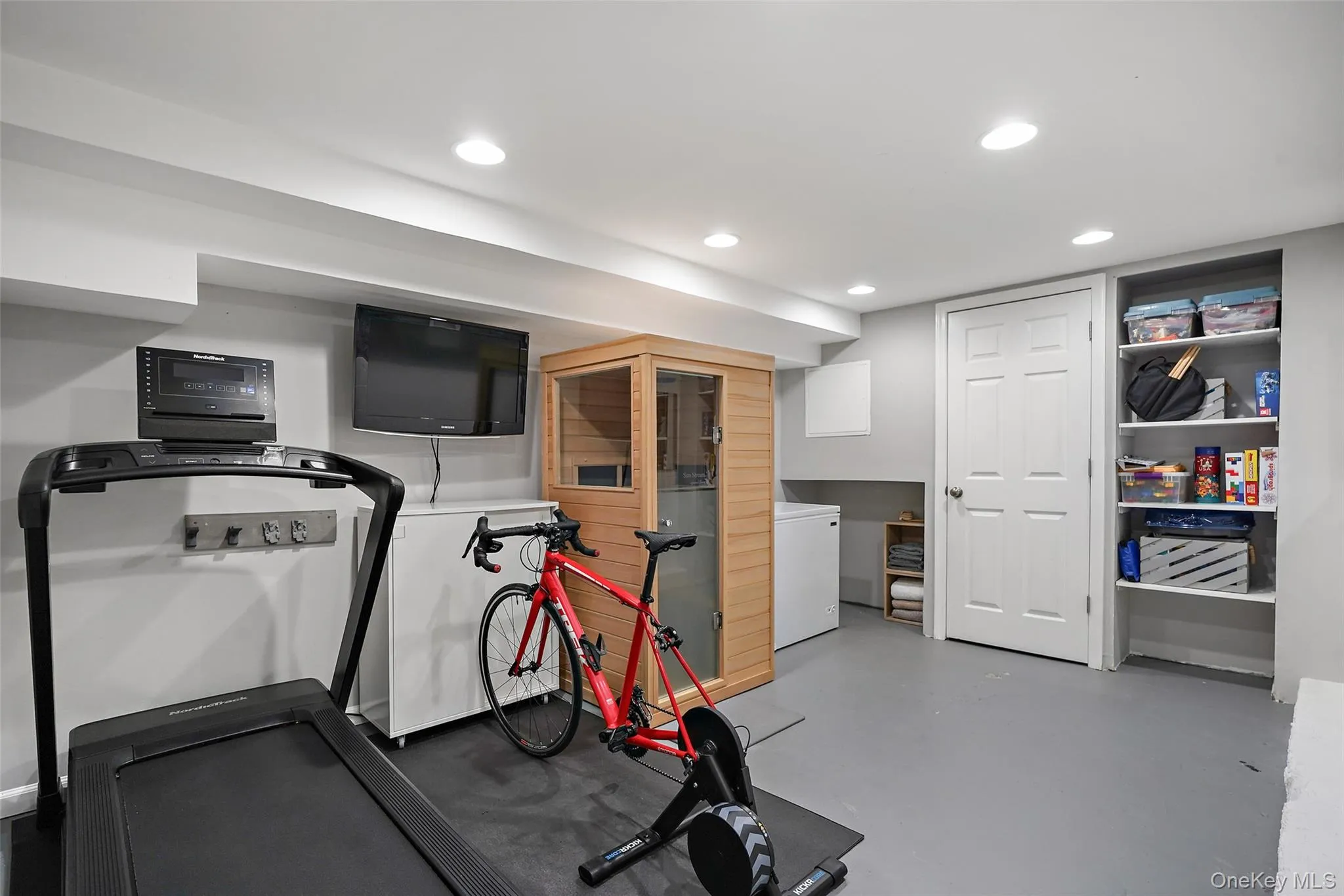 6 High Street, Greenburgh, NY, 3 Bedrooms Bedrooms, 7 Rooms Rooms,1 BathroomBathrooms,Residential,For Rent,High,0,1042148 6 High Street, Greenburgh, NY, 3 Bedrooms Bedrooms, 7 Rooms Rooms,1 BathroomBathrooms,Residential,For Rent,High,0,1042148