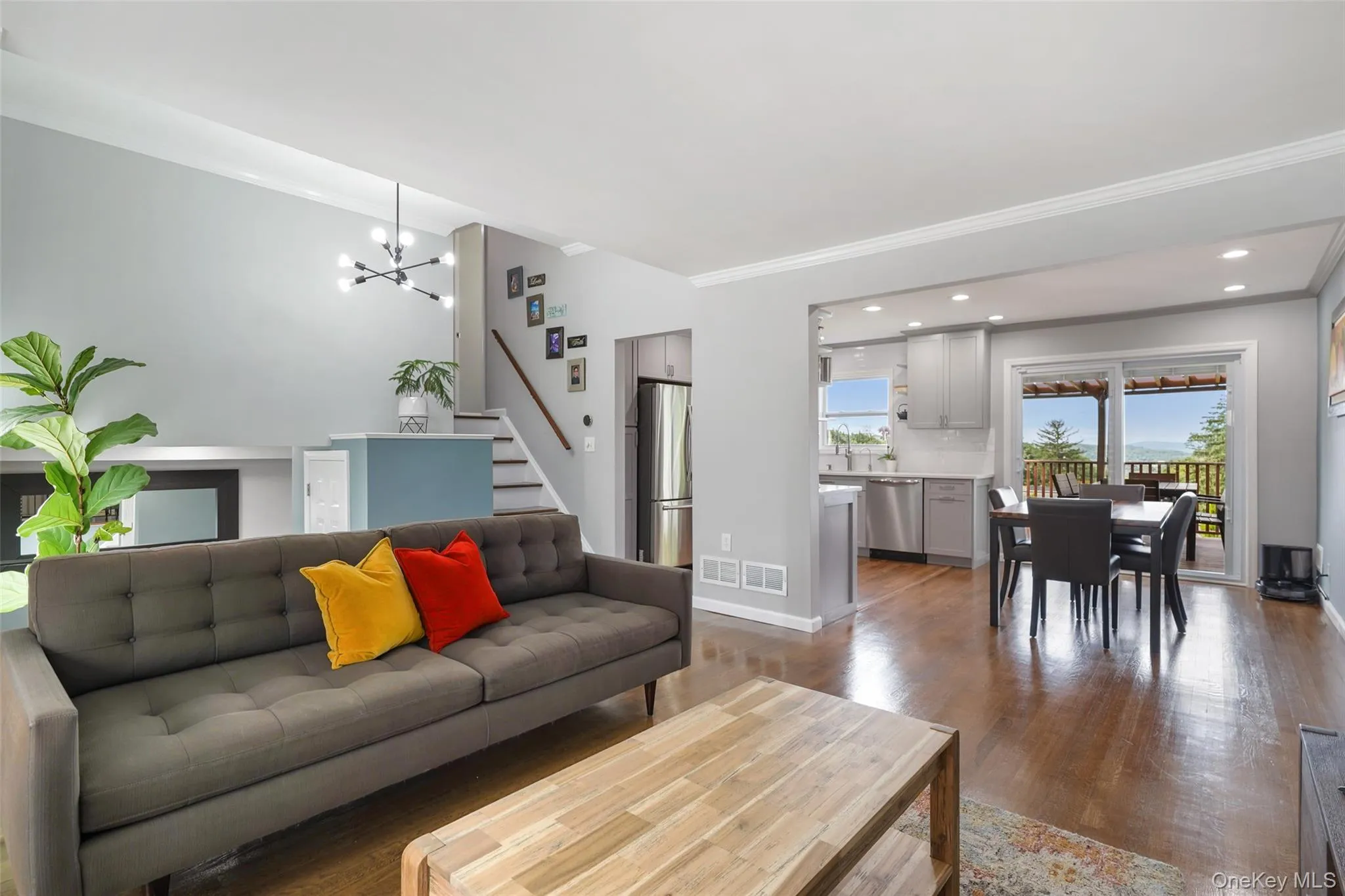 Hardwood flooring, recessed lighting, large bay window. Hardwood flooring, recessed lighting, large bay window.