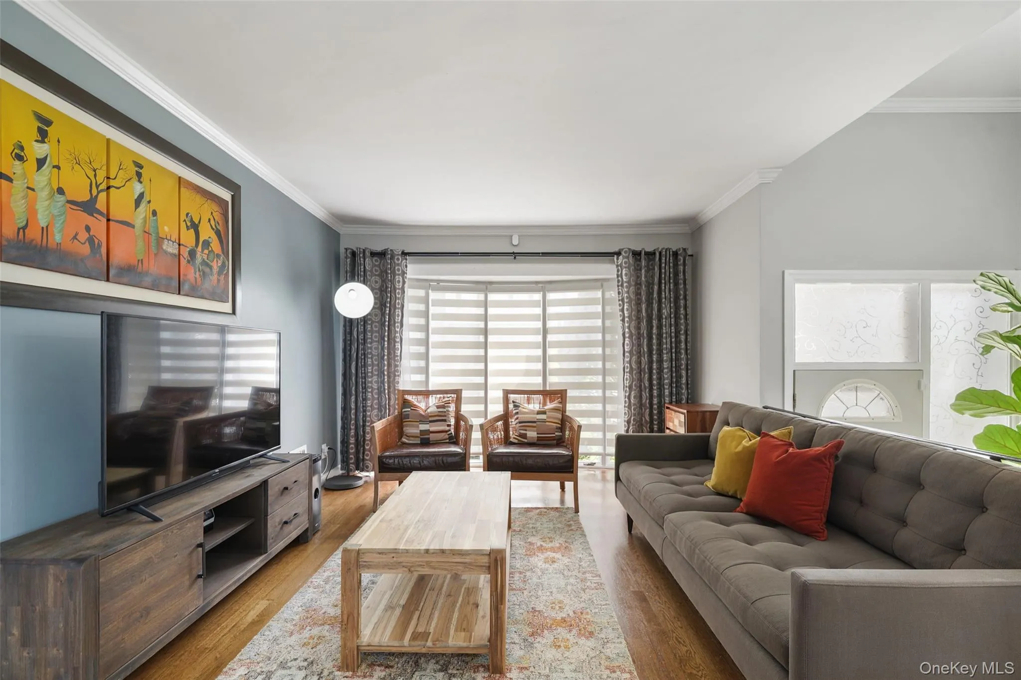 Hardwood flooring, recessed lighting, large bay window. Hardwood flooring, recessed lighting, large bay window.