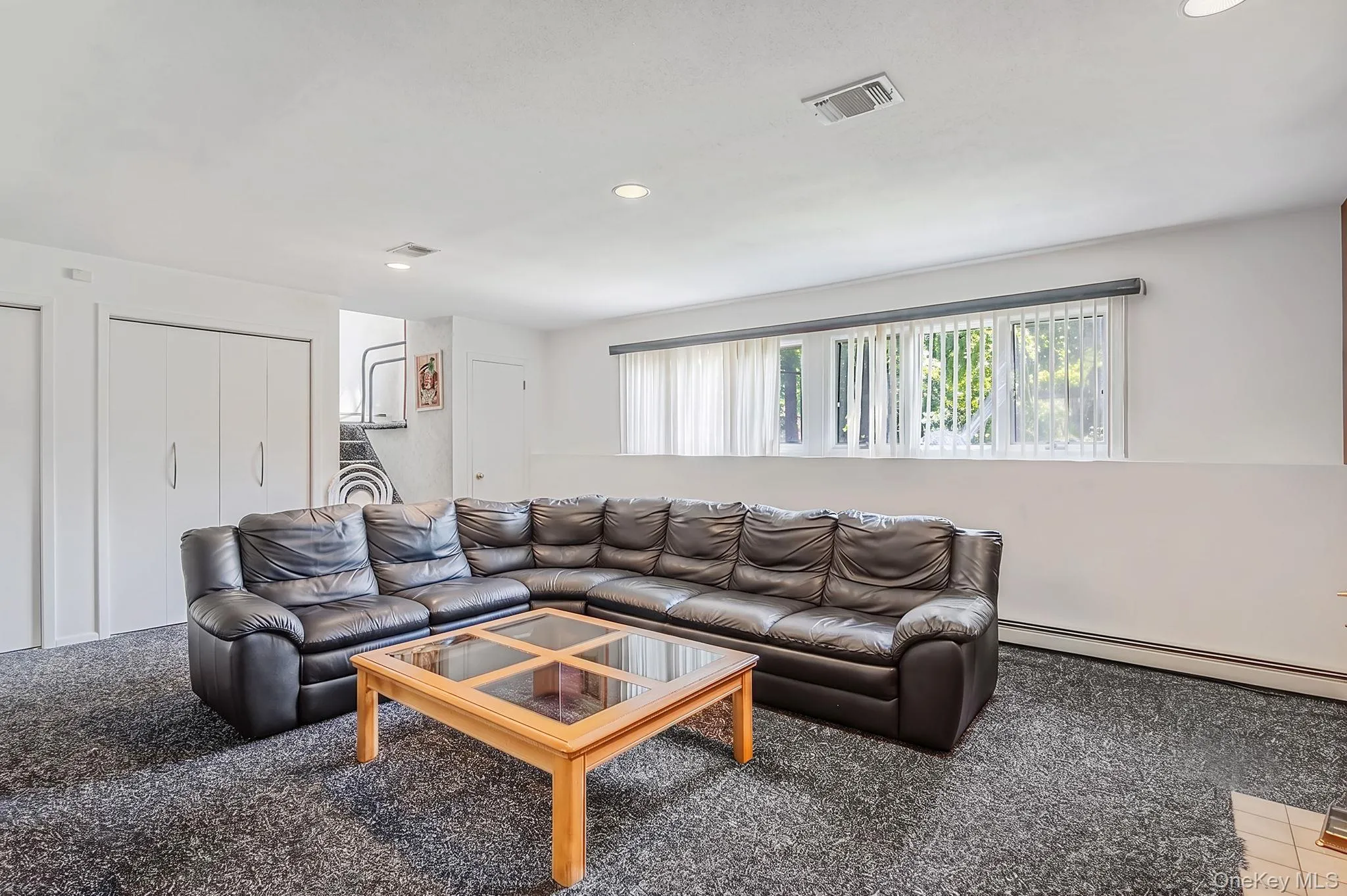 48 Oak Avenue, Smithtown, NY, 3 Bedrooms Bedrooms, 10 Rooms Rooms,3 BathroomsBathrooms,Residential,For Rent,Oak,0,1042150 48 Oak Avenue, Smithtown, NY, 3 Bedrooms Bedrooms, 10 Rooms Rooms,3 BathroomsBathrooms,Residential,For Rent,Oak,0,1042150
