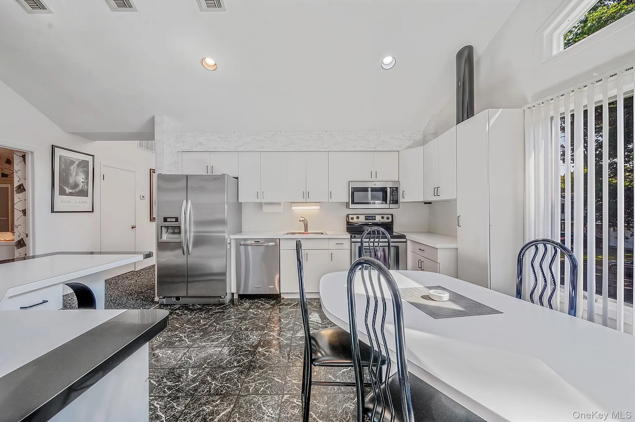 48 Oak Avenue, Smithtown, NY, 3 Bedrooms Bedrooms, 10 Rooms Rooms,3 BathroomsBathrooms,Residential,For Rent,Oak,0,1042150 48 Oak Avenue, Smithtown, NY, 3 Bedrooms Bedrooms, 10 Rooms Rooms,3 BathroomsBathrooms,Residential,For Rent,Oak,0,1042150