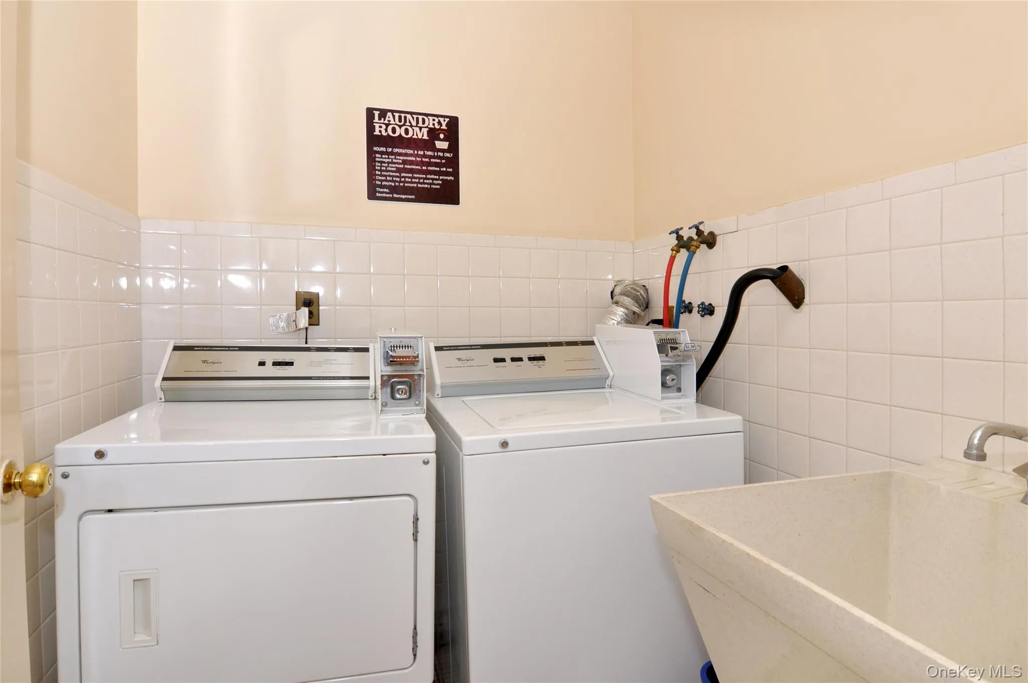505 White Plains Road, Eastchester, NY, 2 Bedrooms Bedrooms, 3 Rooms Rooms,1 BathroomBathrooms,Residential Lease,For Rent,White Plains,0,1042151 505 White Plains Road, Eastchester, NY, 2 Bedrooms Bedrooms, 3 Rooms Rooms,1 BathroomBathrooms,Residential Lease,For Rent,White Plains,0,1042151